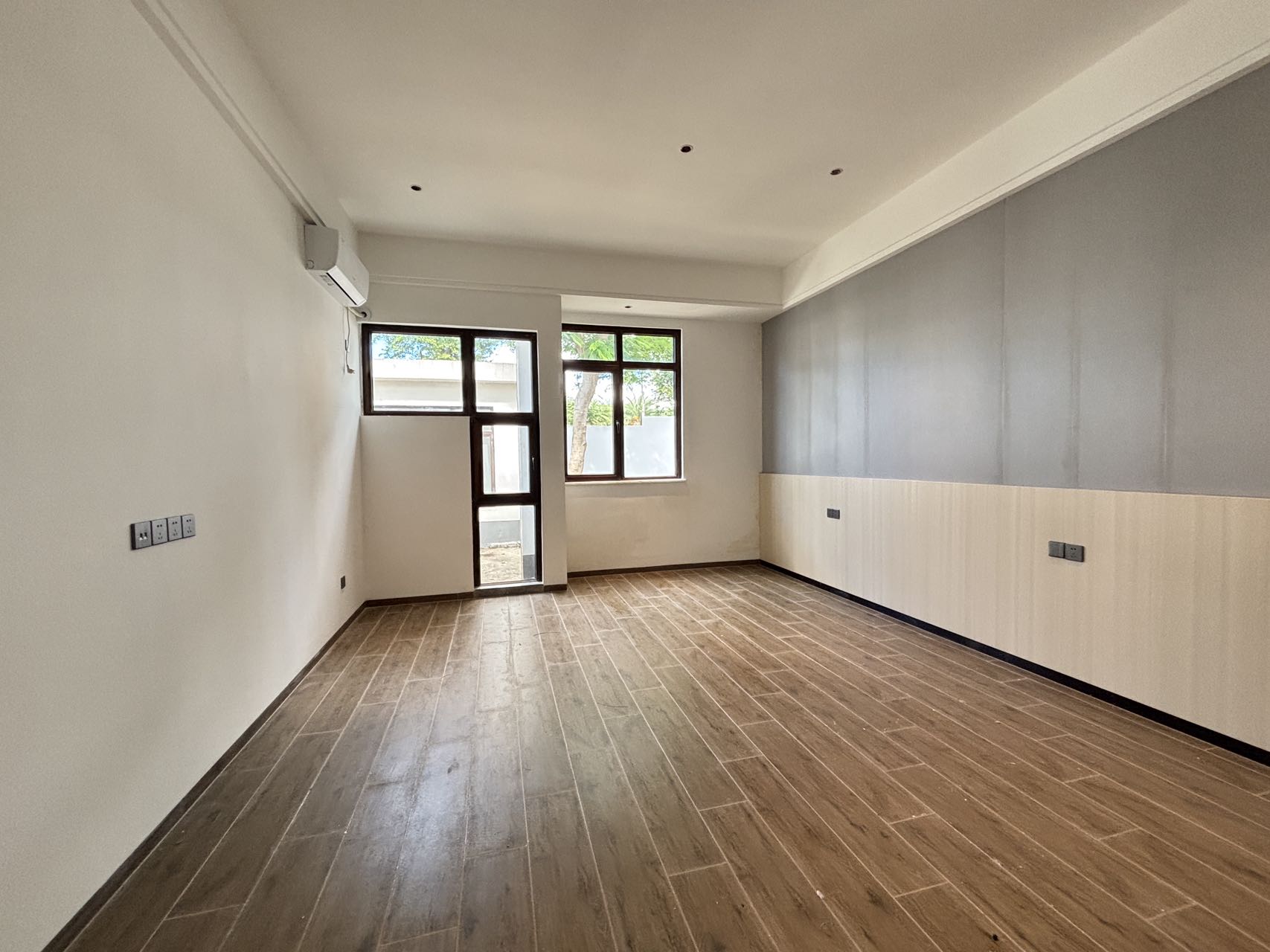 宝安江南城 9室3厅8卫 1700.0万 宝安江南城 9室3厅8卫 1700.0万室内图