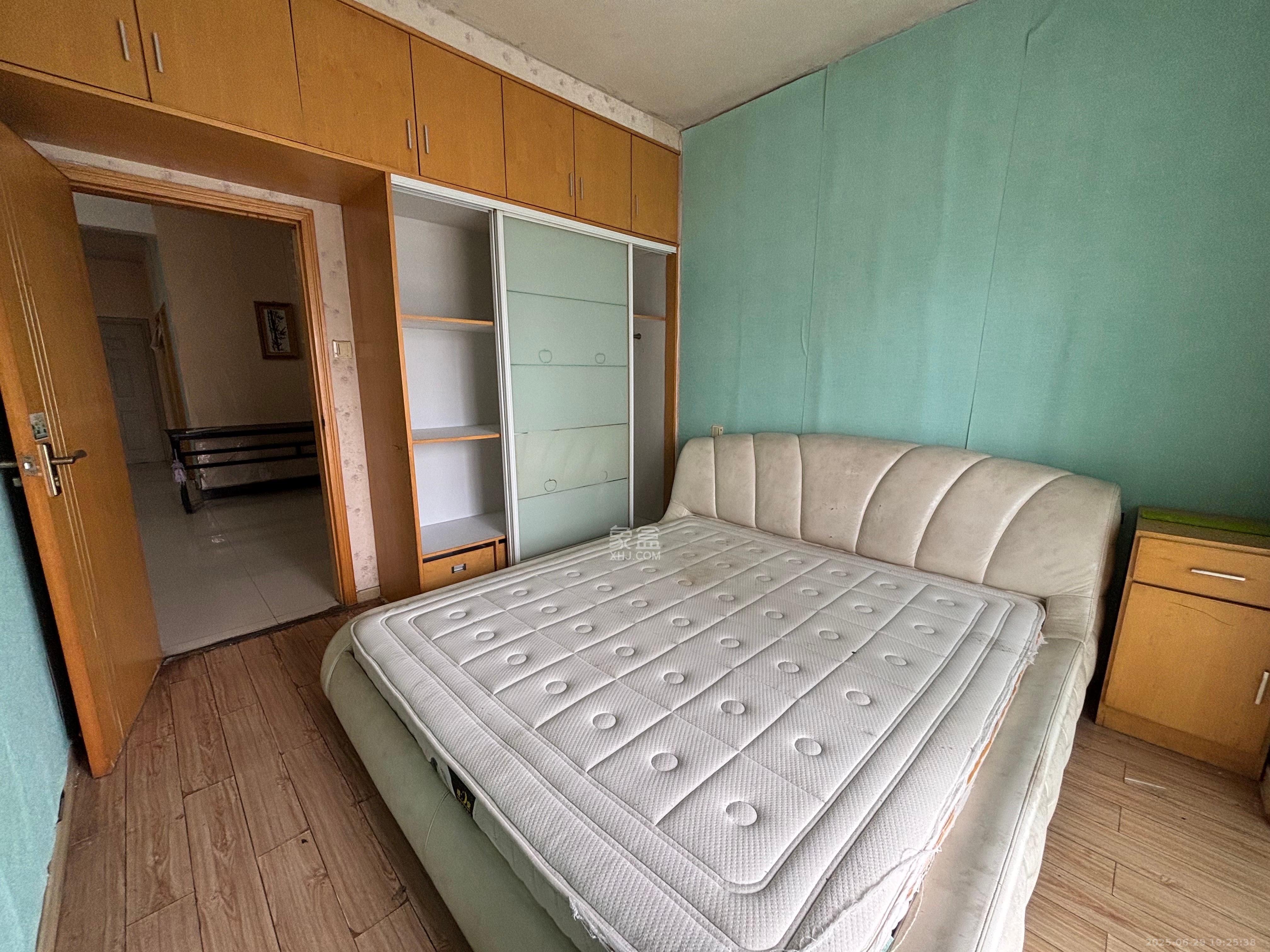 东方新世界  2室2厅1卫   2180.00元/月室内图