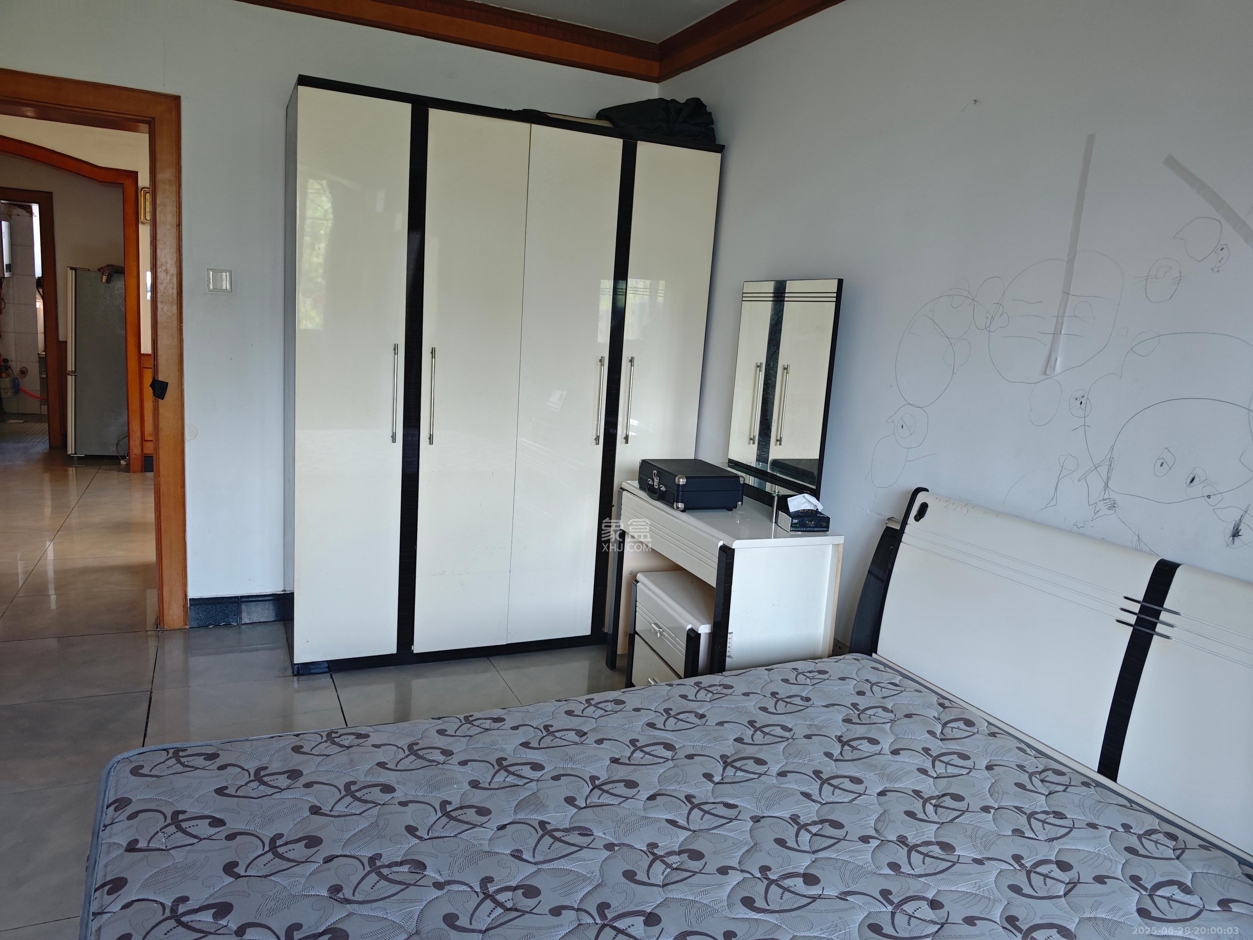 兴通园公寓  2室2厅1卫    1300.0元/月室内图