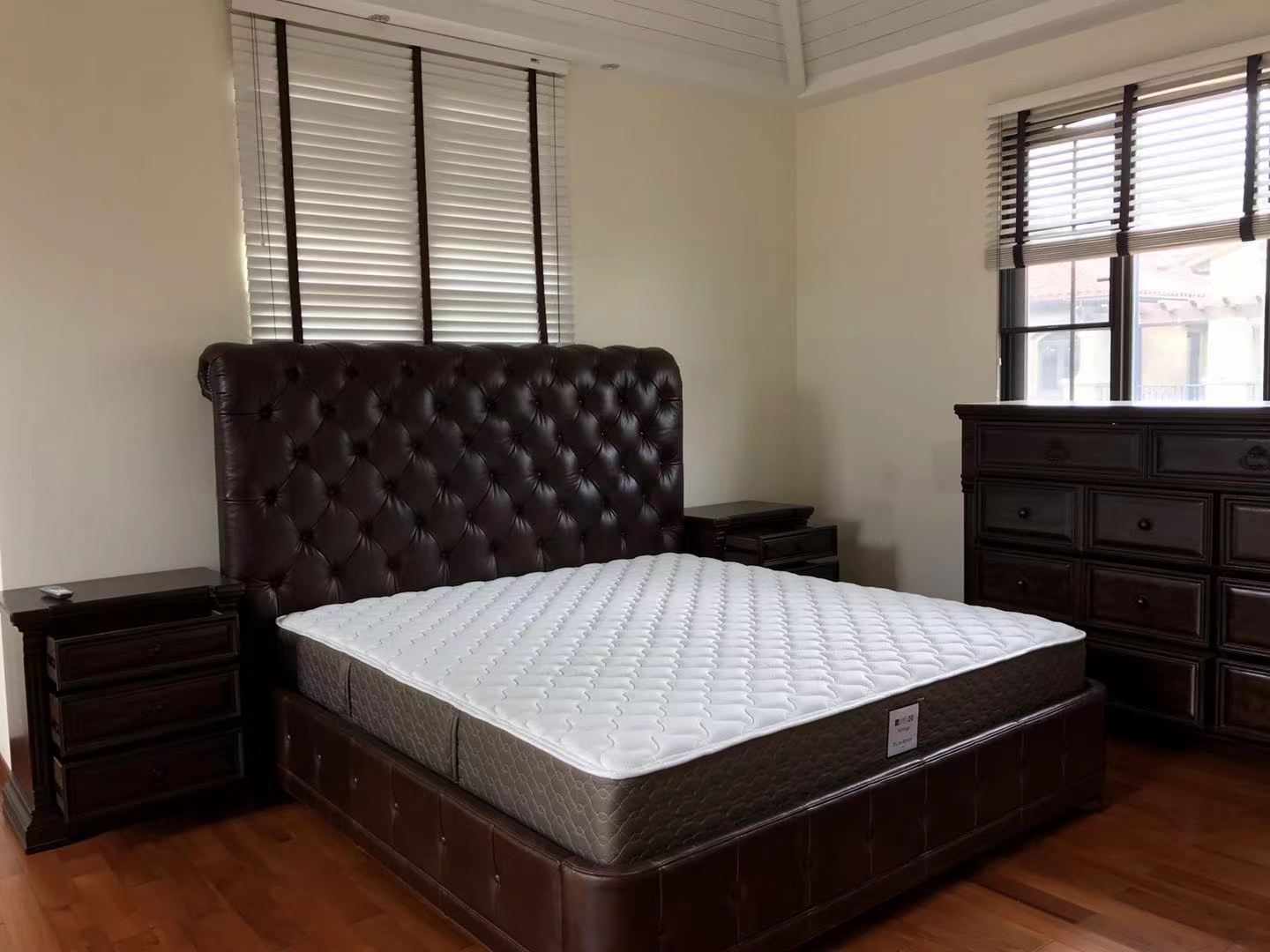 美林谷 4室2厅4卫 16000.0元/月 美林谷 4室2厅4卫 16000.0元/月室内图