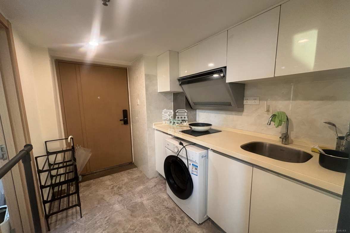 卓越浅水湾  1室1厅1卫    1980.0元/月 卓越浅水湾  1室1厅1卫    1980.0元/月室内图