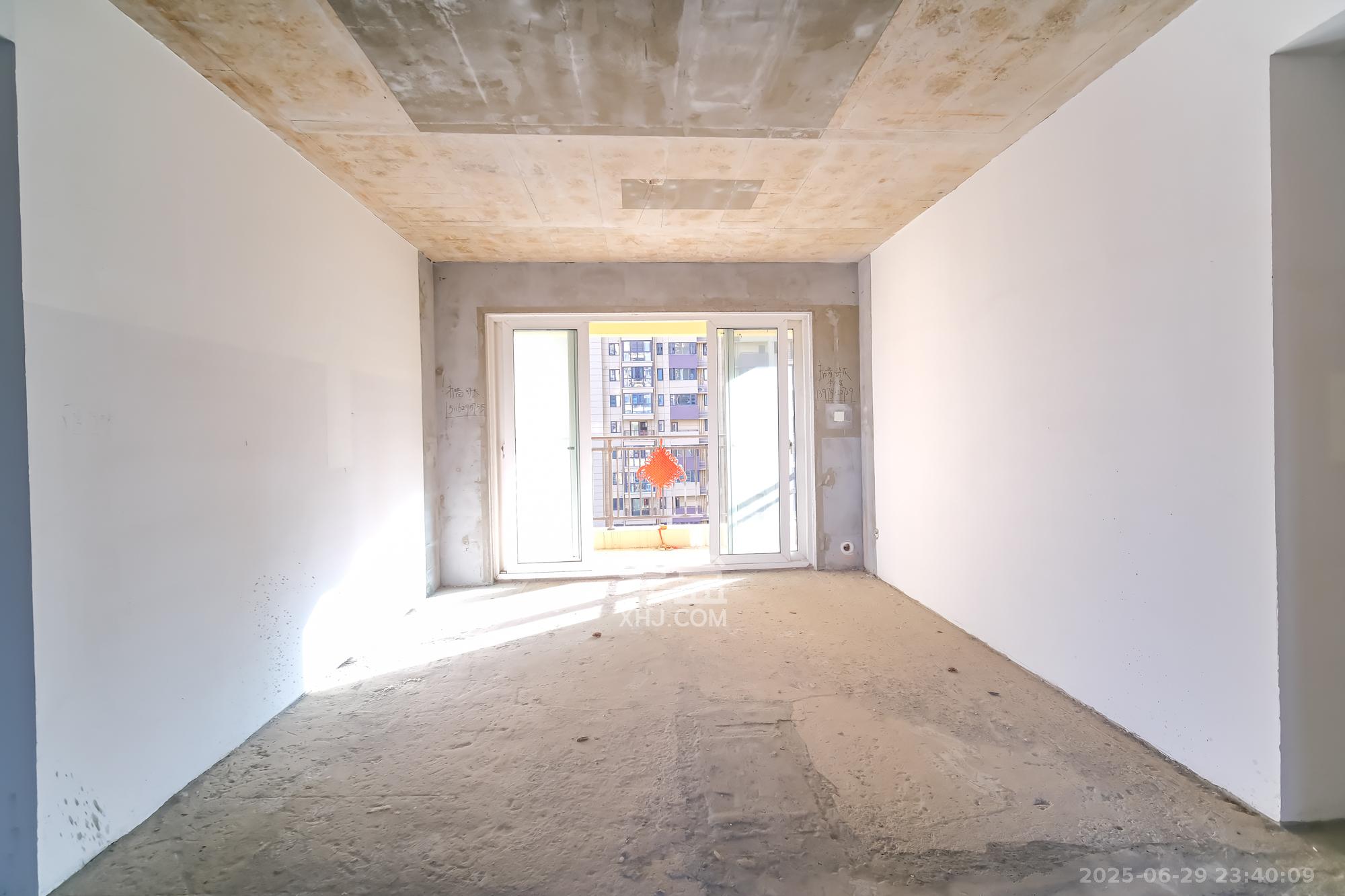 保利香槟国际  4室2厅2卫    105.0万 保利香槟国际  4室2厅2卫    105.0万客厅