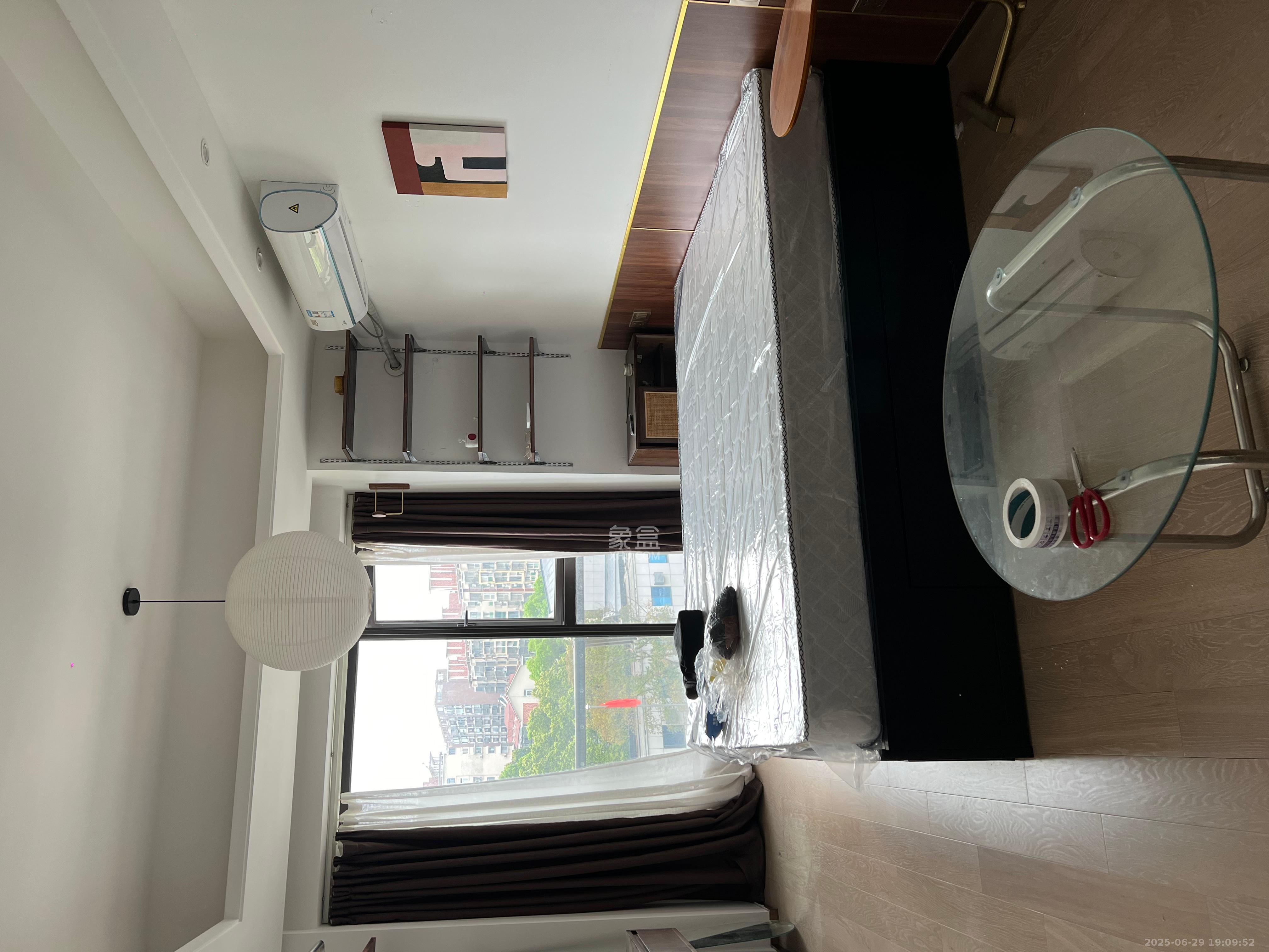 旭辉华宇南宸府 1室1厅1卫 1650.0元/月 旭辉华宇南宸府 1室1厅1卫 1650.0元/月室内图