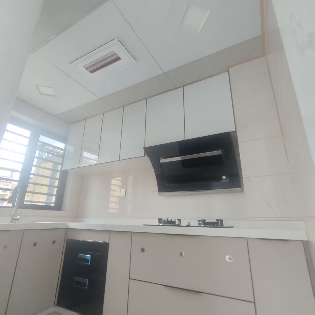 港岛花园 3室2厅2卫 245.0万 港岛花园 3室2厅2卫 245.0万室内图