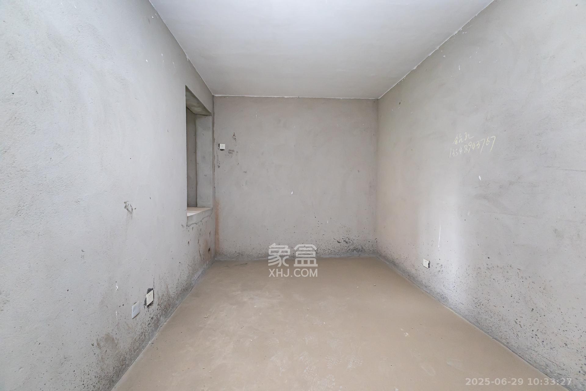 明发国际城 3室2厅1卫 75.0万 明发国际城 3室2厅1卫 75.0万卧室