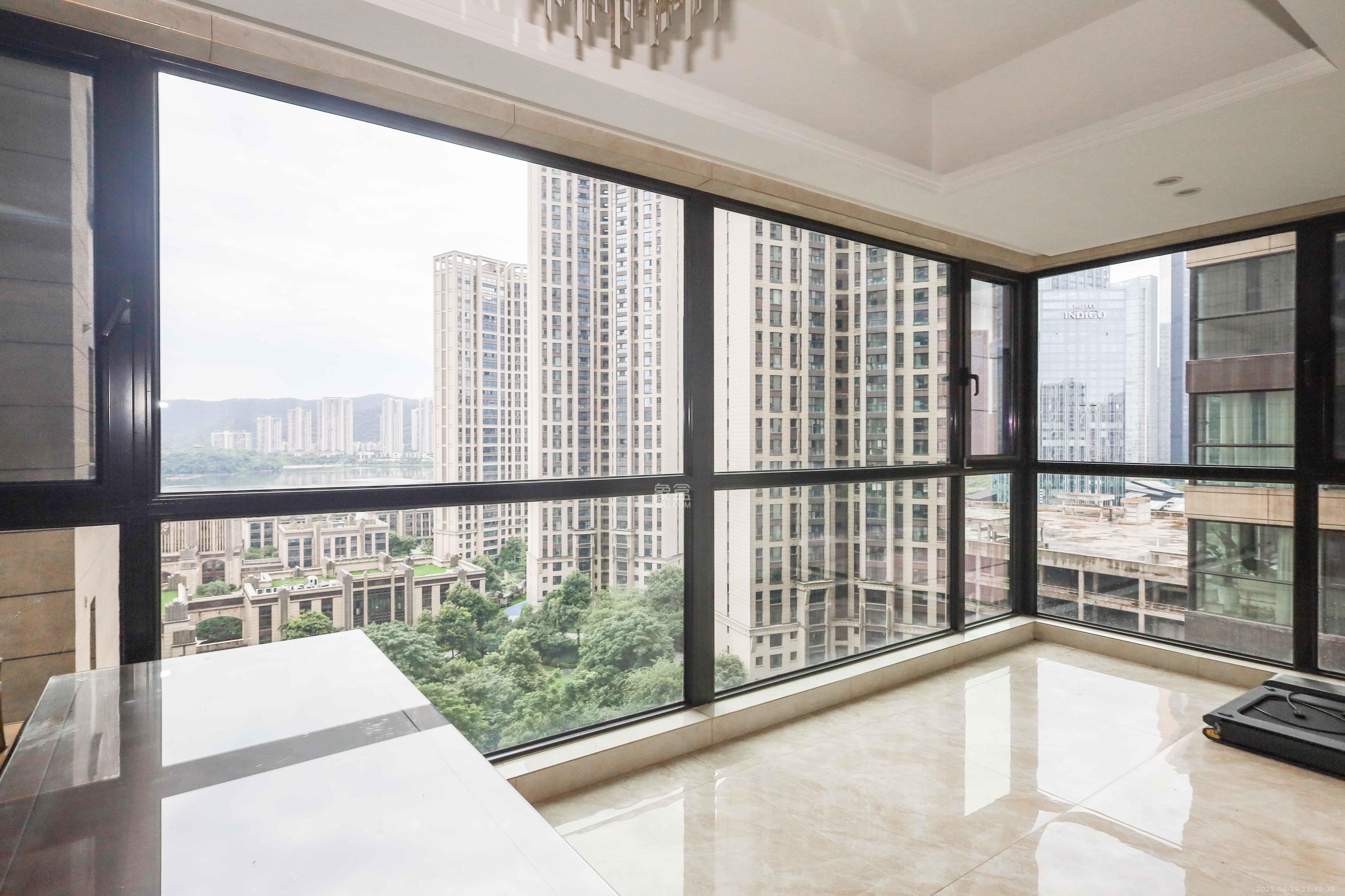 晟通牡丹舸 4室2厅4卫 600.0万 晟通牡丹舸 4室2厅4卫 600.0万阳台