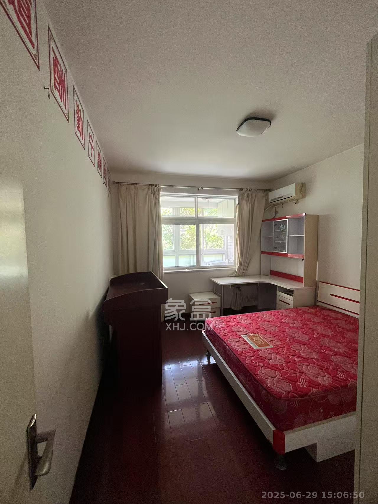 阳光嘉园  3室2厅2卫    2988.0元/月 阳光嘉园  3室2厅2卫    2988.0元/月室内图