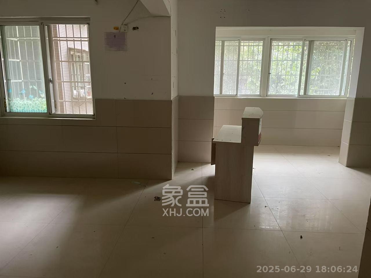 星城新宇黎雅苑 3室2厅2卫 2000.0元/月 星城新宇黎雅苑 3室2厅2卫 2000.0元/月室内图