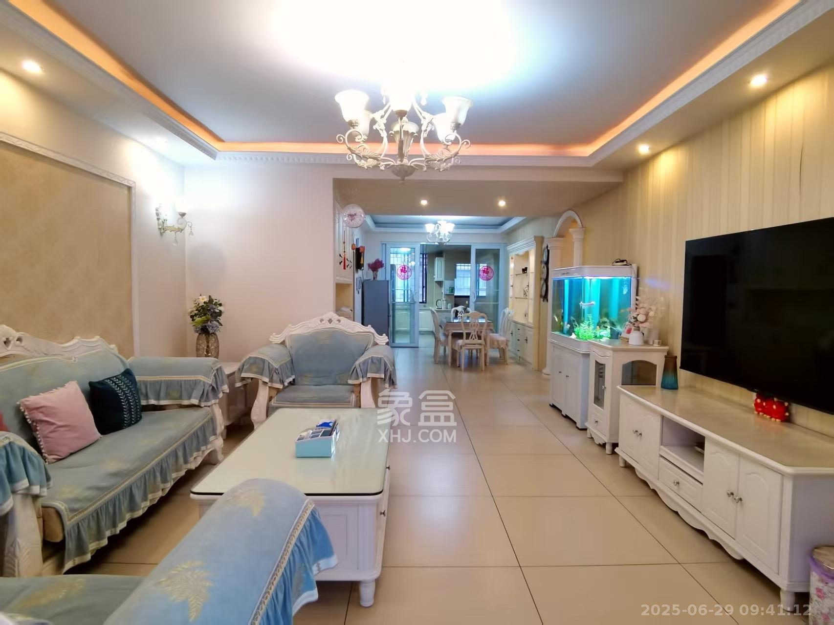 兴泰公寓  4室2厅1卫    3000.0元/月 兴泰公寓  4室2厅1卫    3000.0元/月室内图