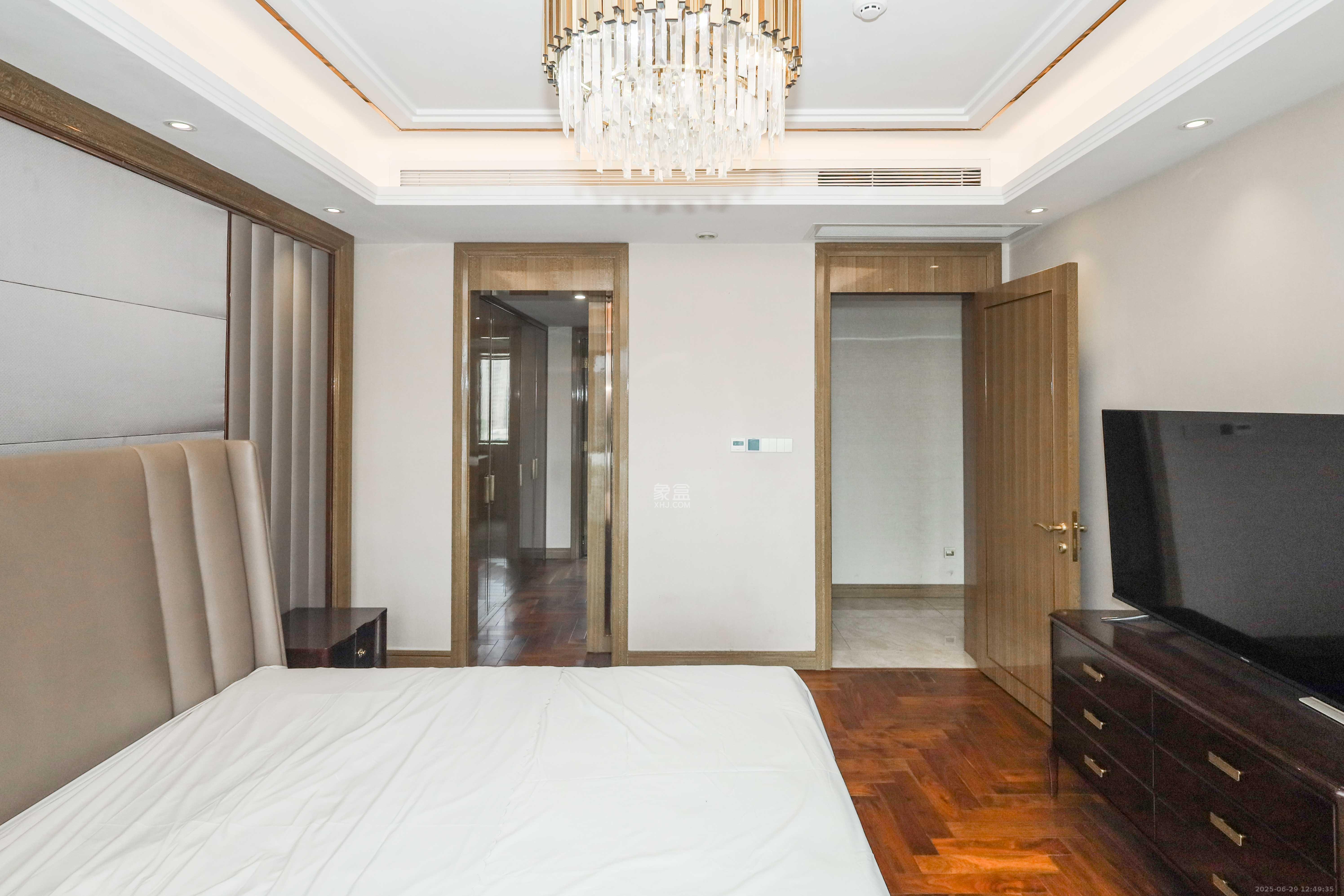 晟通牡丹舸 4室2厅4卫 600.0万 晟通牡丹舸 4室2厅4卫 600.0万卧室