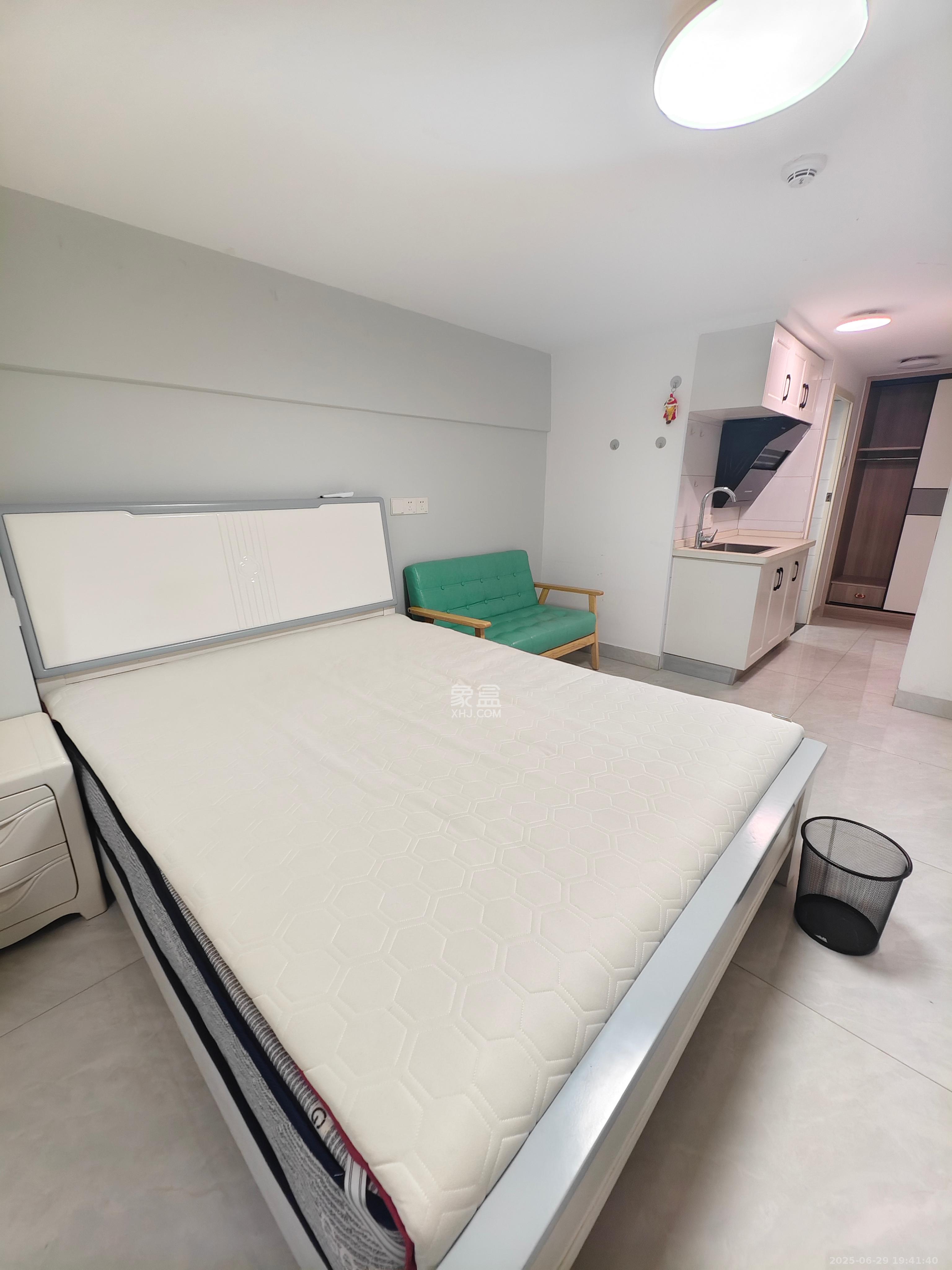 金地中交麓谷香颂(金地中交雅苑) 1室1厅1卫 1400.0元/月 金地中交麓谷香颂(金地中交雅苑) 1室1厅1卫 1400.0元/月室内图