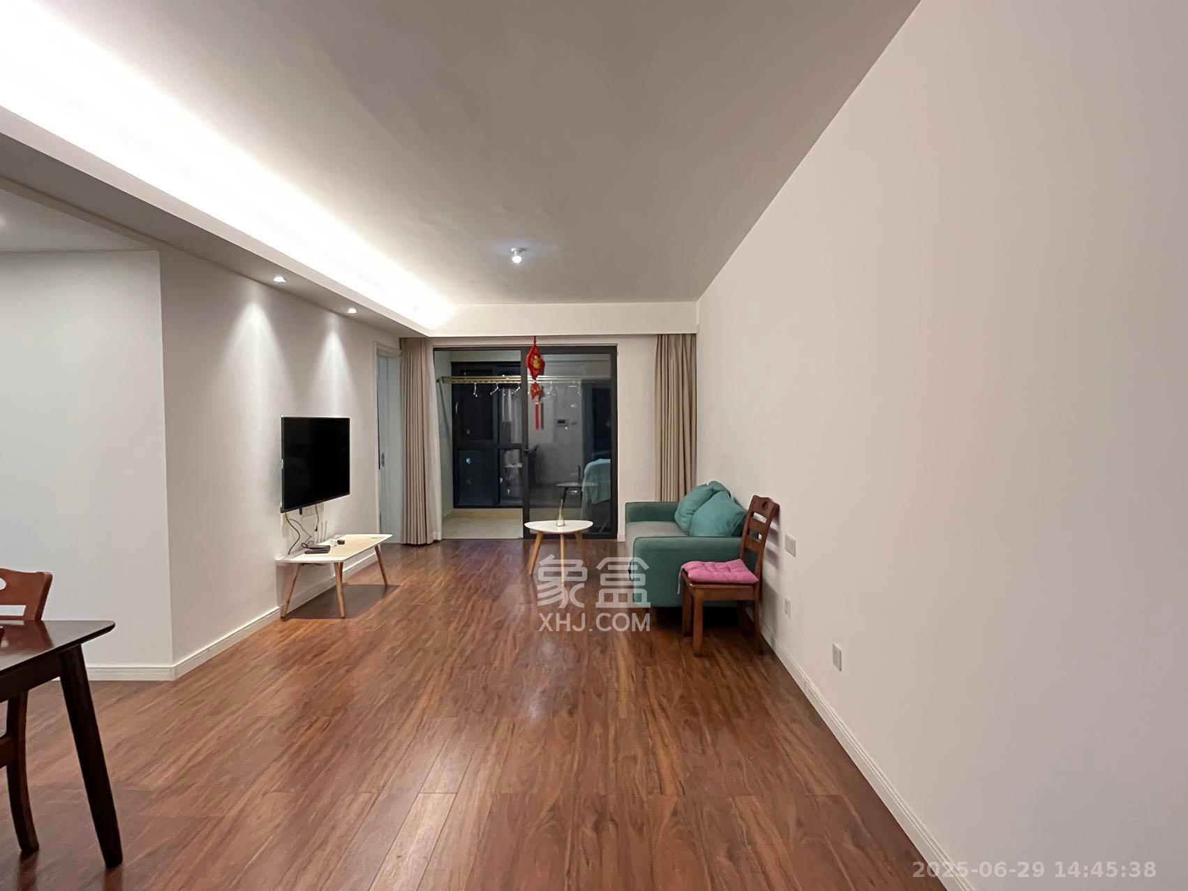 万科魅力之城观澜里 3室2厅2卫 2600.0元/月 万科魅力之城观澜里 3室2厅2卫 2600.0元/月室内图