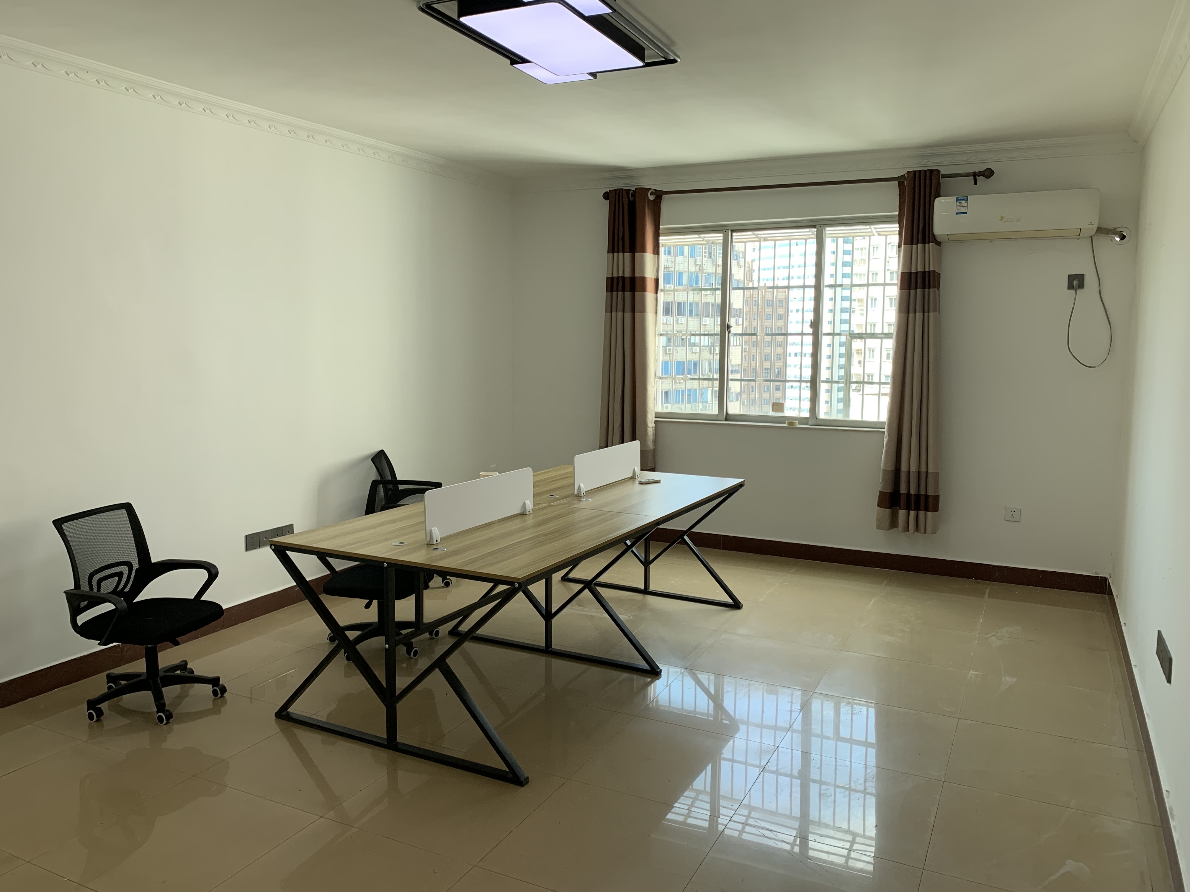 富豪大厦(富豪花园) 3室2厅1卫 2600.0元/月 富豪大厦(富豪花园) 3室2厅1卫 2600.0元/月室内图