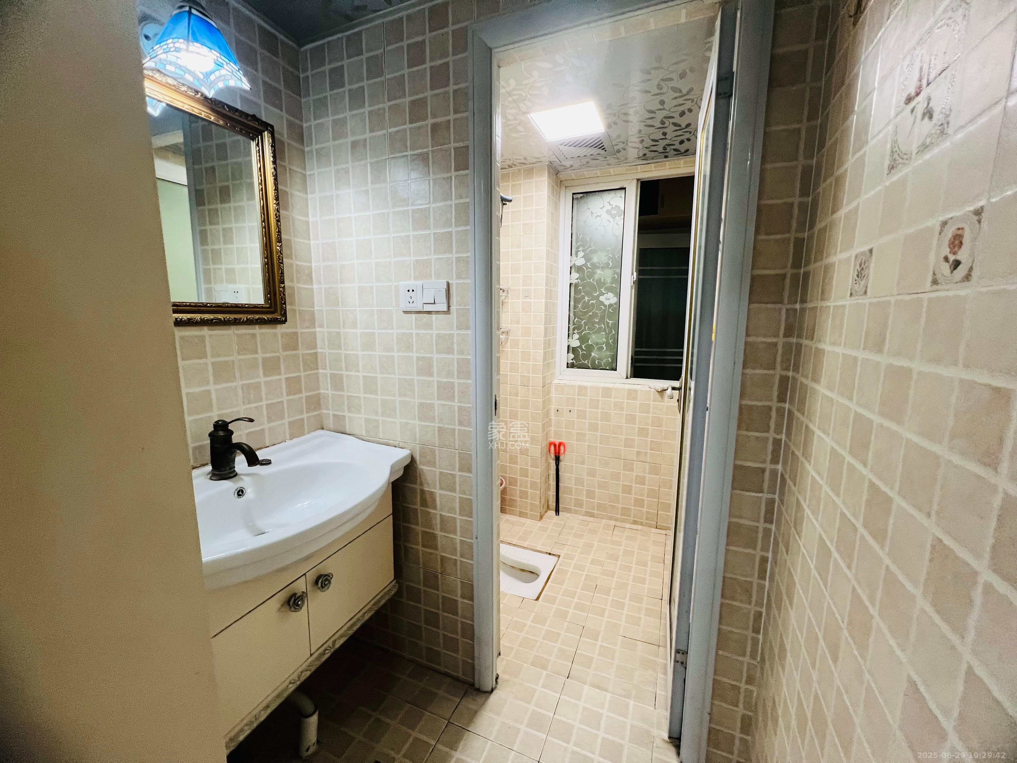 汇都公寓 1室1厅1卫 1900.0元/月 汇都公寓 1室1厅1卫 1900.0元/月室内图