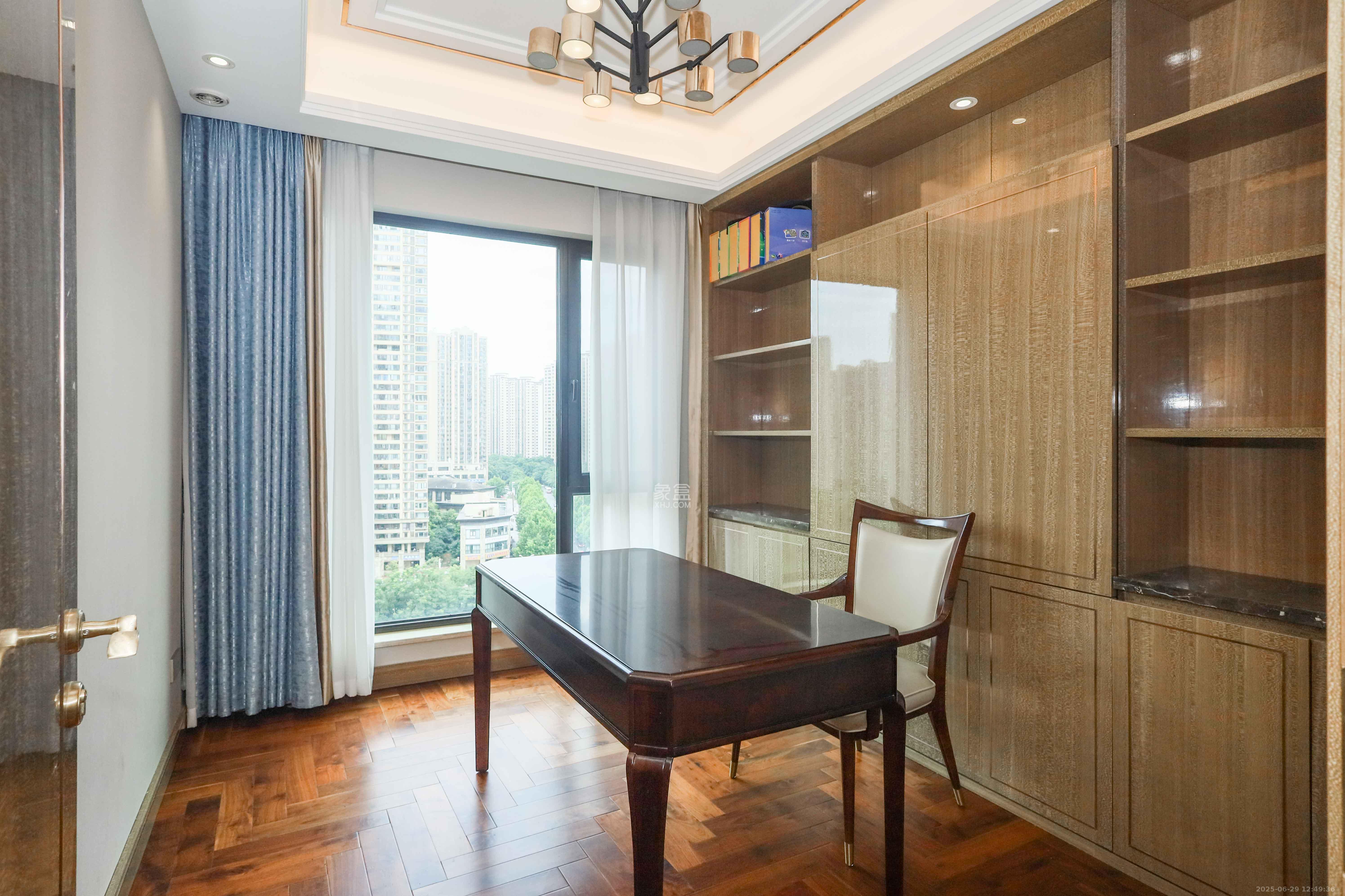 晟通牡丹舸 4室2厅4卫 600.0万 晟通牡丹舸 4室2厅4卫 600.0万卧室