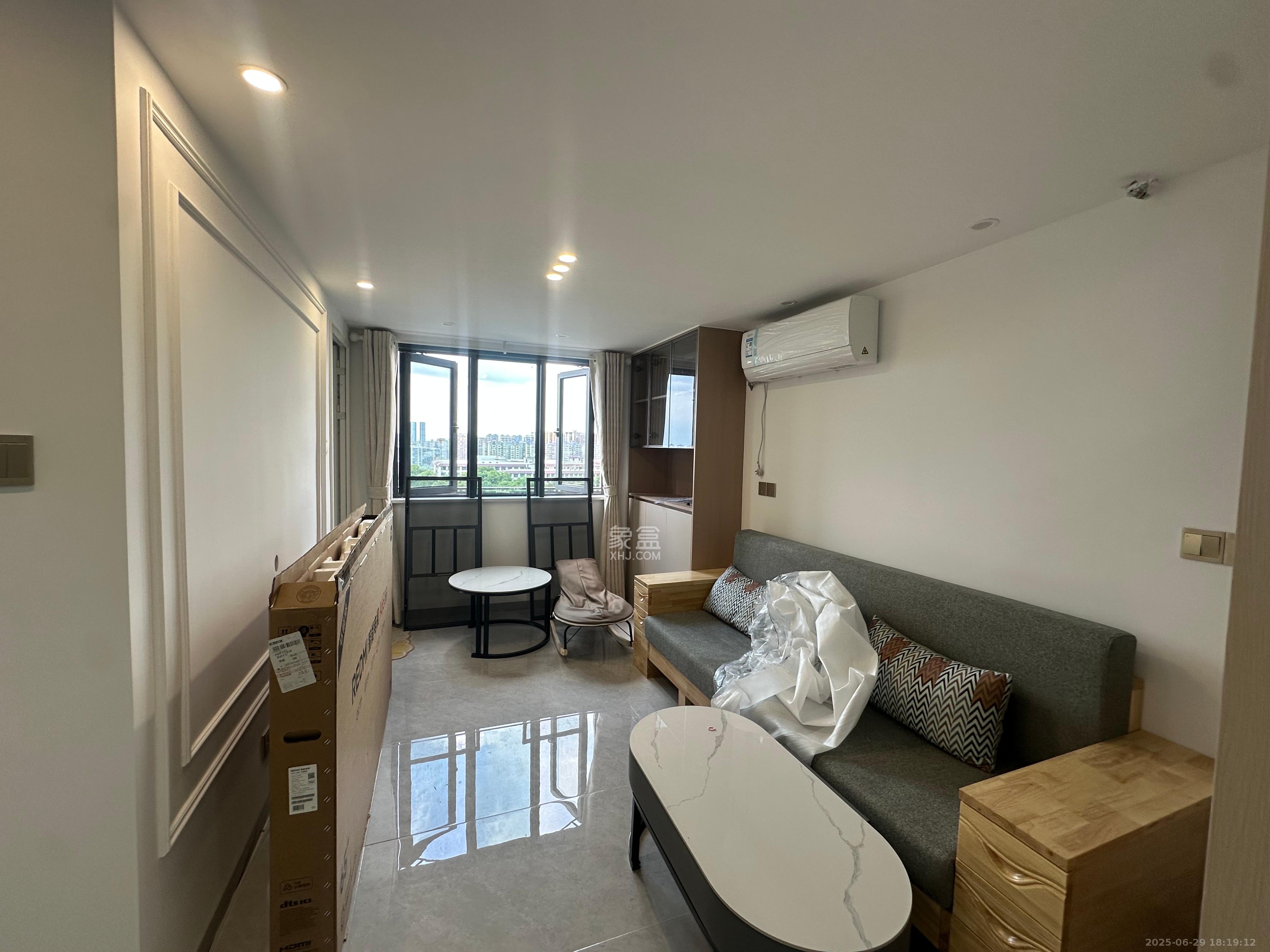 卓越伊景苑  2室1厅1卫    2000.0元/月 卓越伊景苑  2室1厅1卫    2000.0元/月室内图