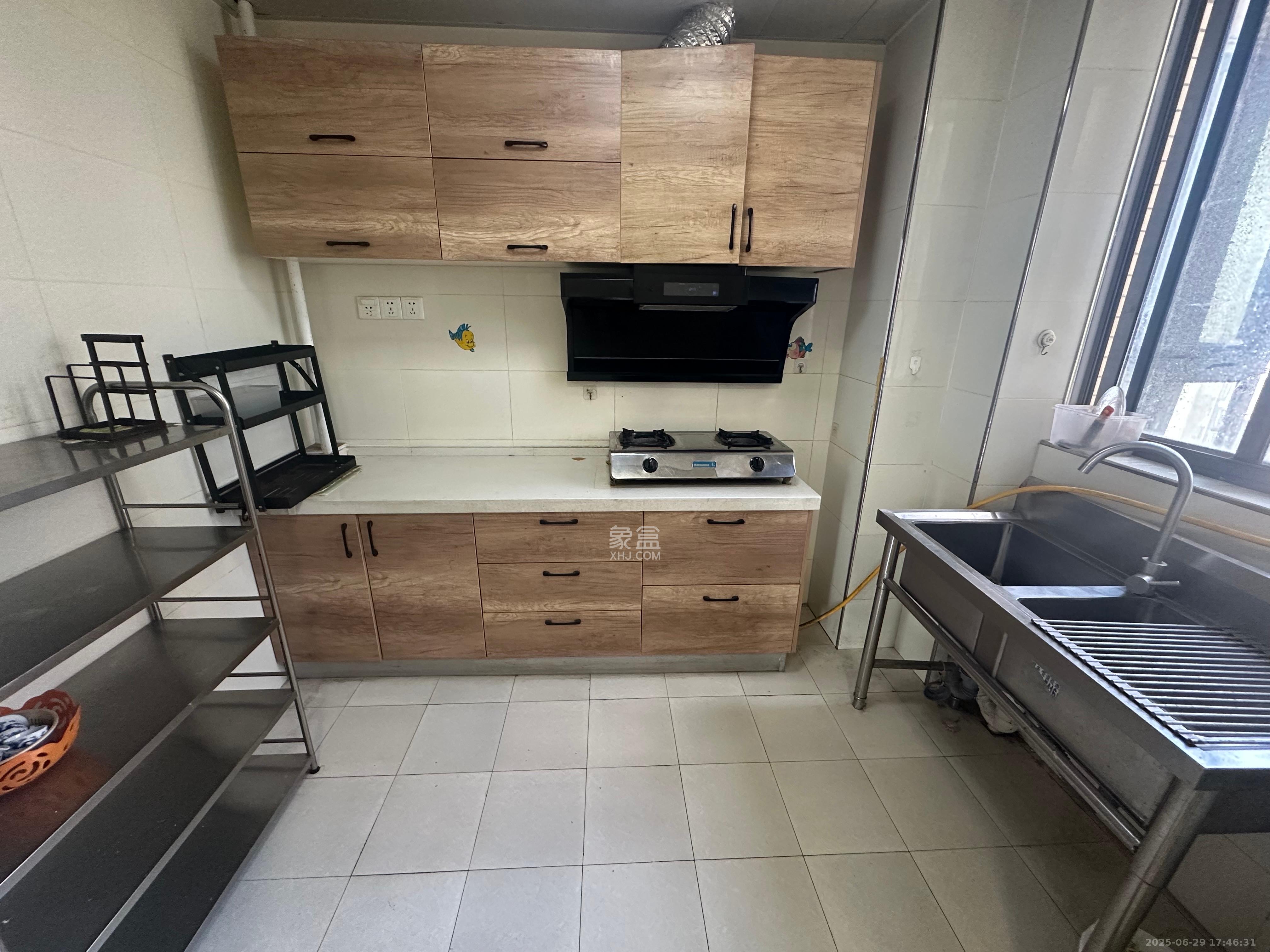 鑫远熙山 4室2厅2卫 2400.0元/月 鑫远熙山 4室2厅2卫 2400.0元/月室内图