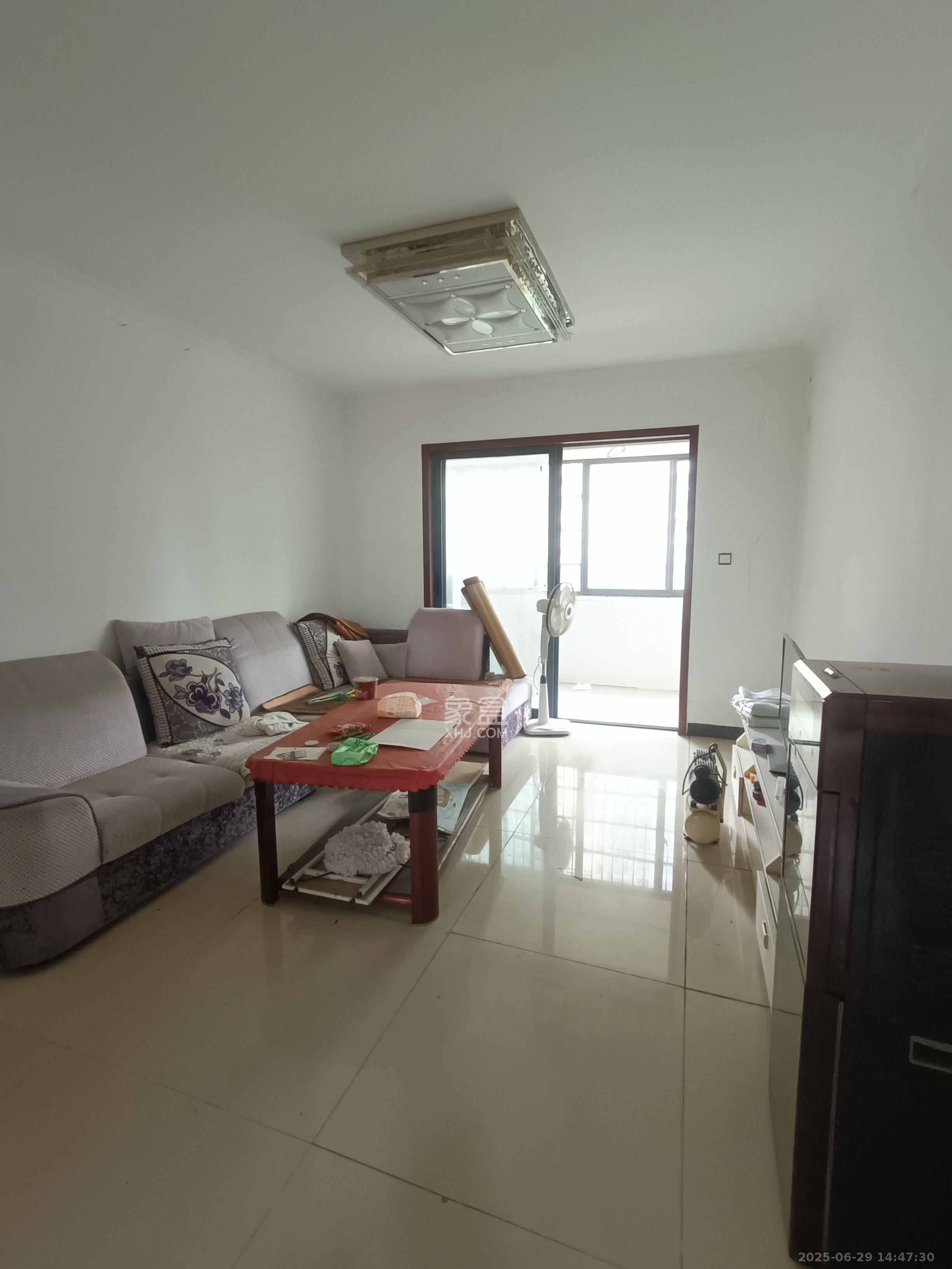 中国铁建国际城二期  3室2厅1卫    1500.0元/月 中国铁建国际城二期  3室2厅1卫    1500.0元/月室内图