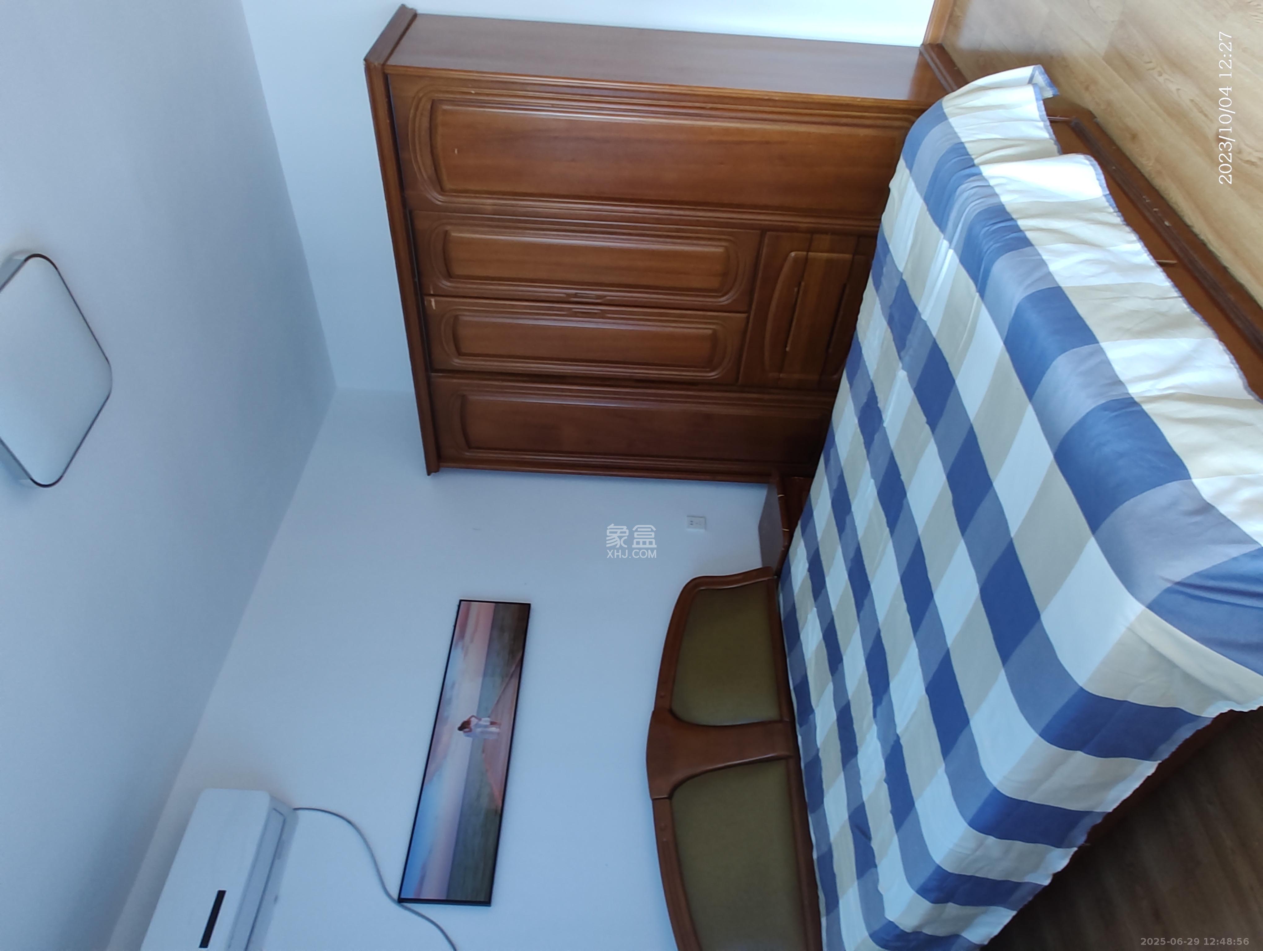 湖南医大附二院红旗区宿舍 2室1厅1卫 2200.0元/月 湖南医大附二院红旗区宿舍 2室1厅1卫 2200.0元/月室内图