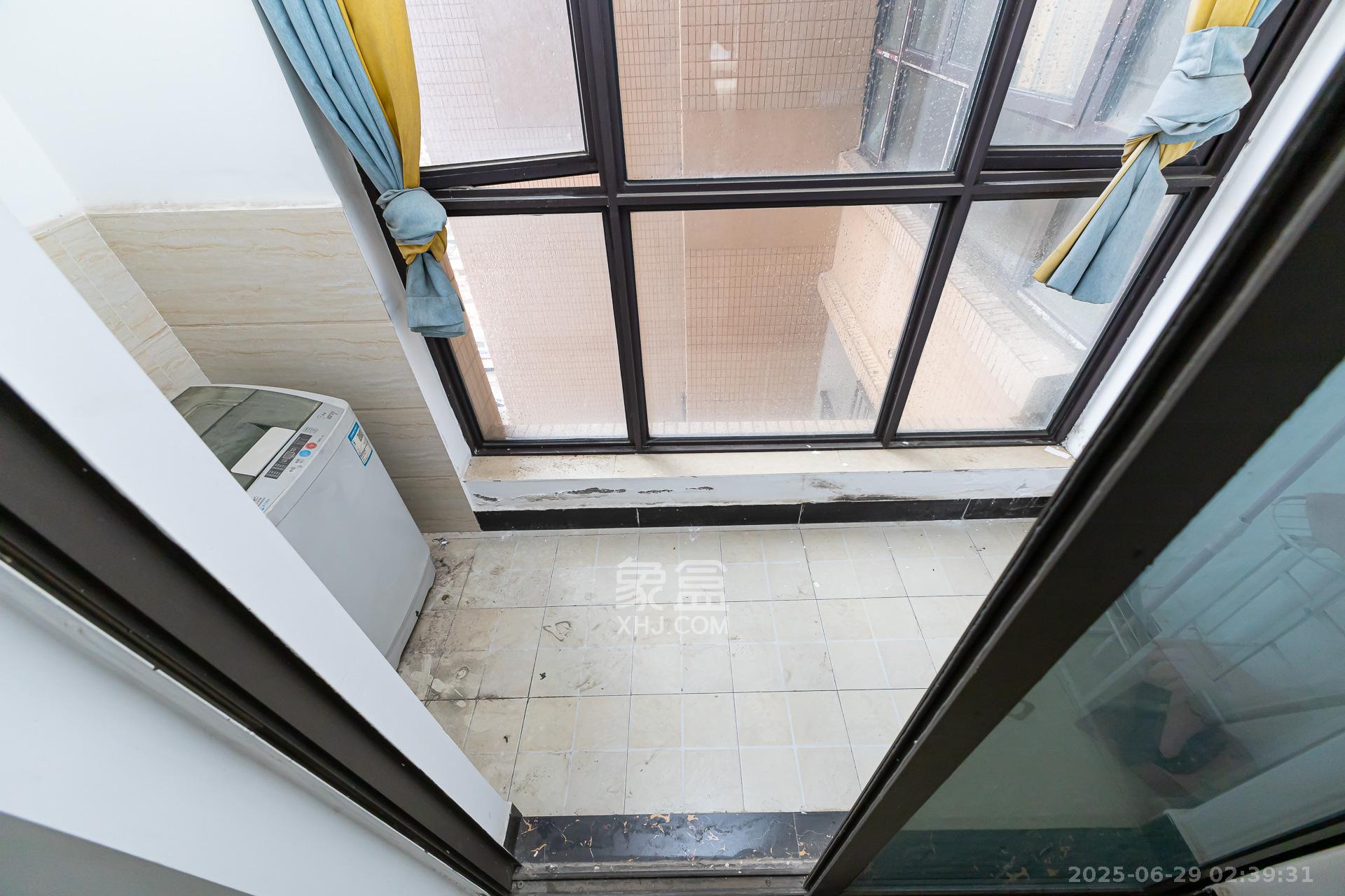 润和又一城  3室1厅2卫   92.80万阳台