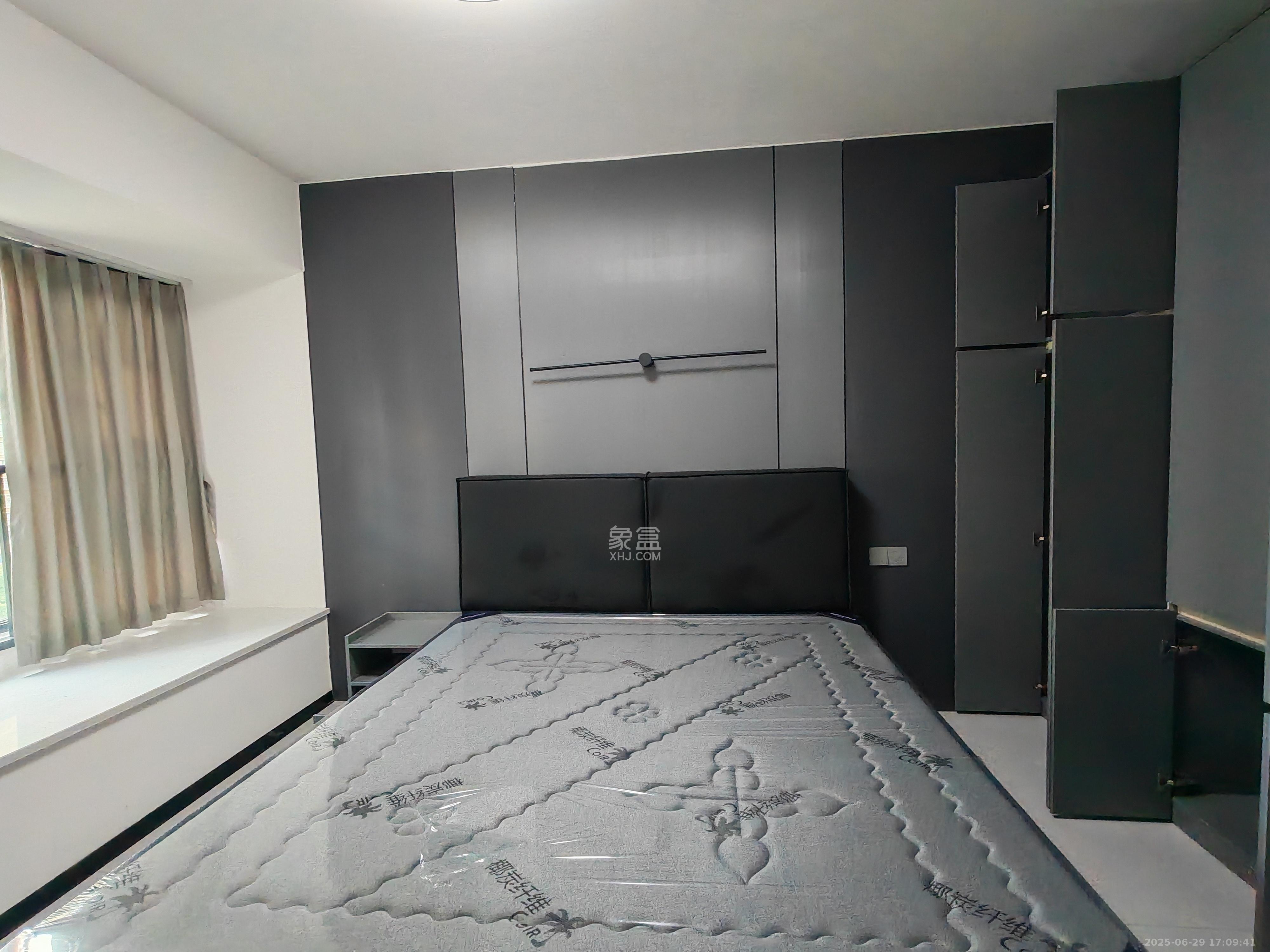 周南学府 1室0厅0卫 2200.0元/月 周南学府 1室0厅0卫 2200.0元/月室内图