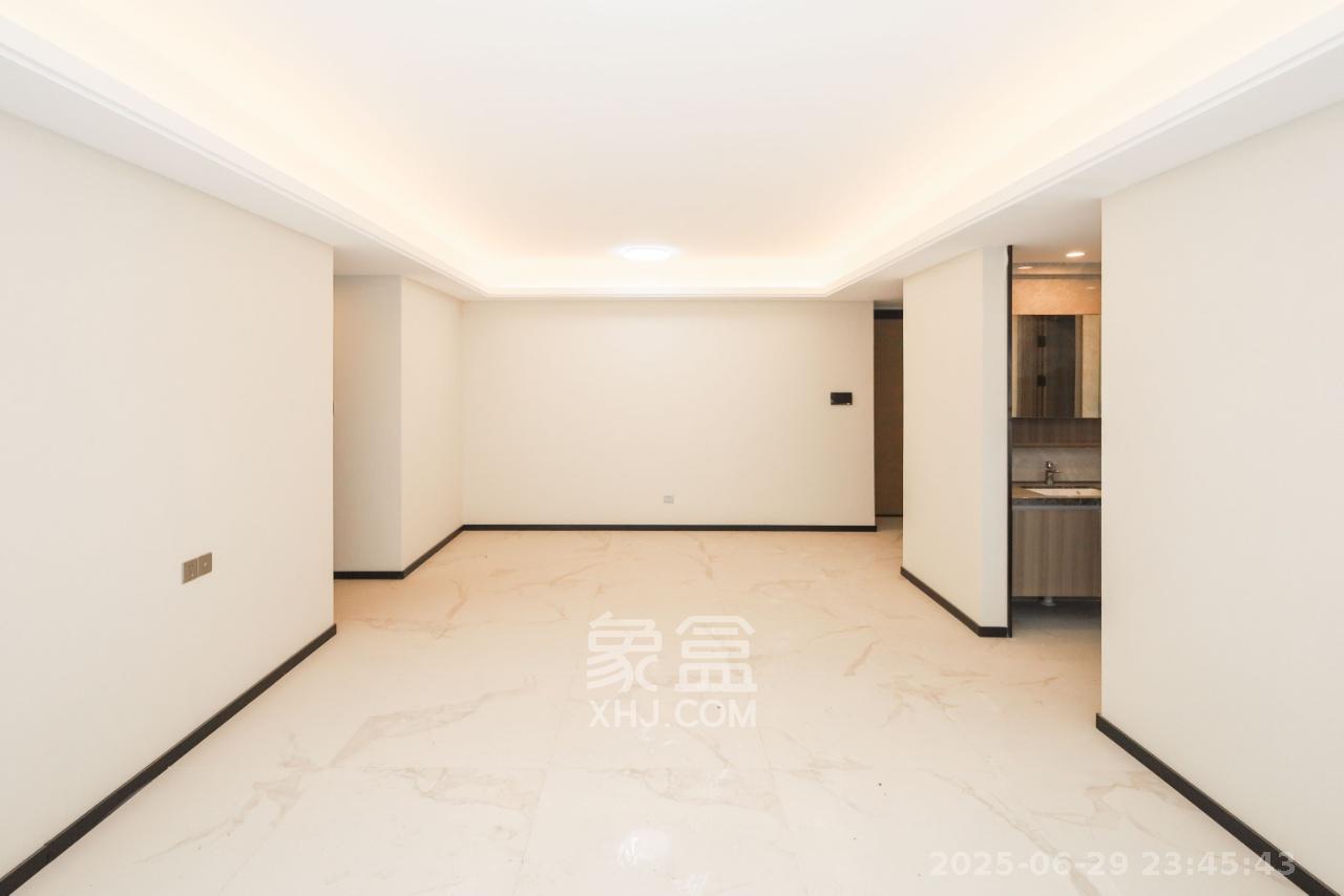 中海阅溪府  3室2厅2卫    3500.0元/月室内图