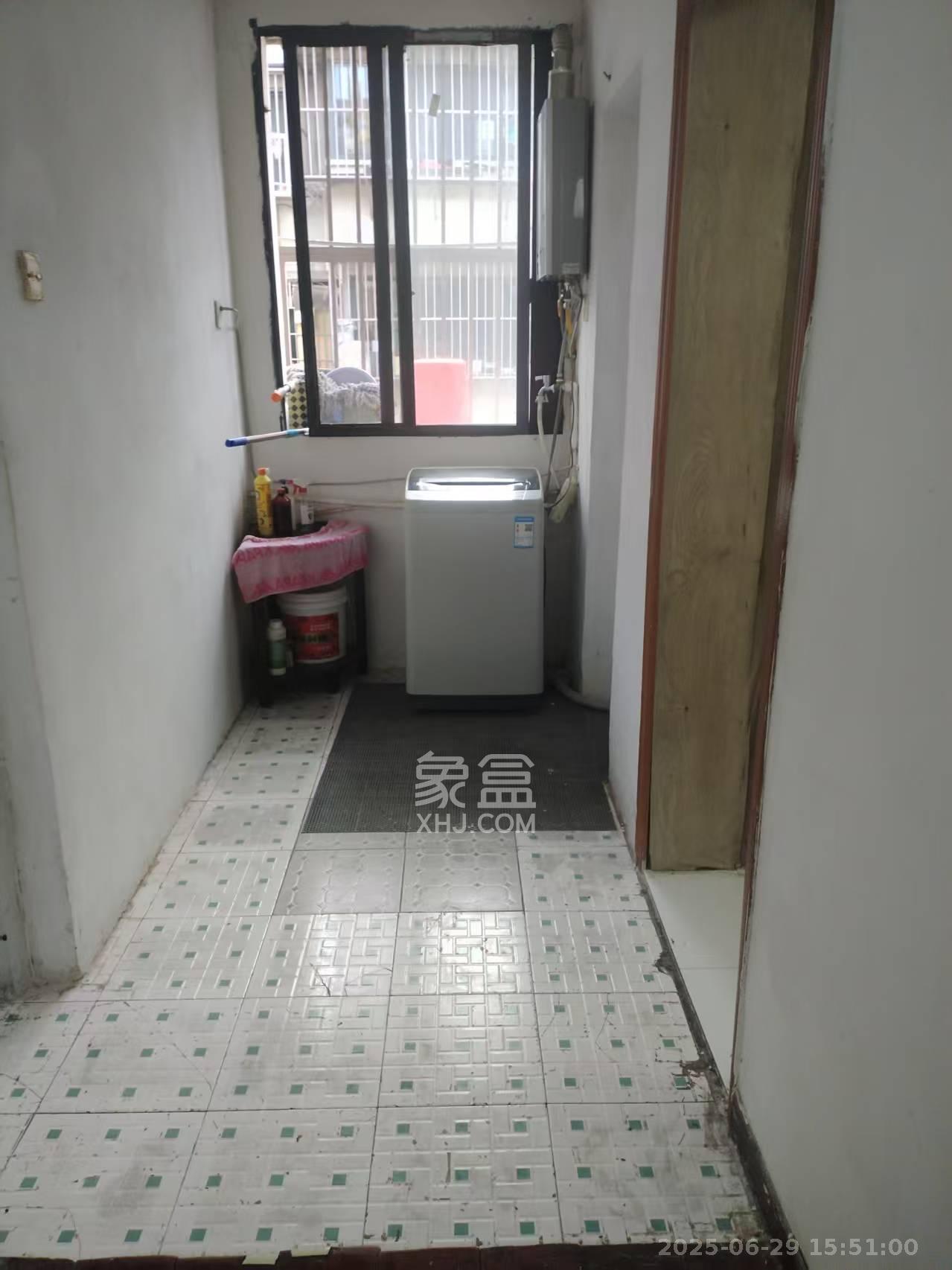 南门口晏家塘社区  2室1厅1卫    1500.0元/月 南门口晏家塘社区  2室1厅1卫    1500.0元/月室内图