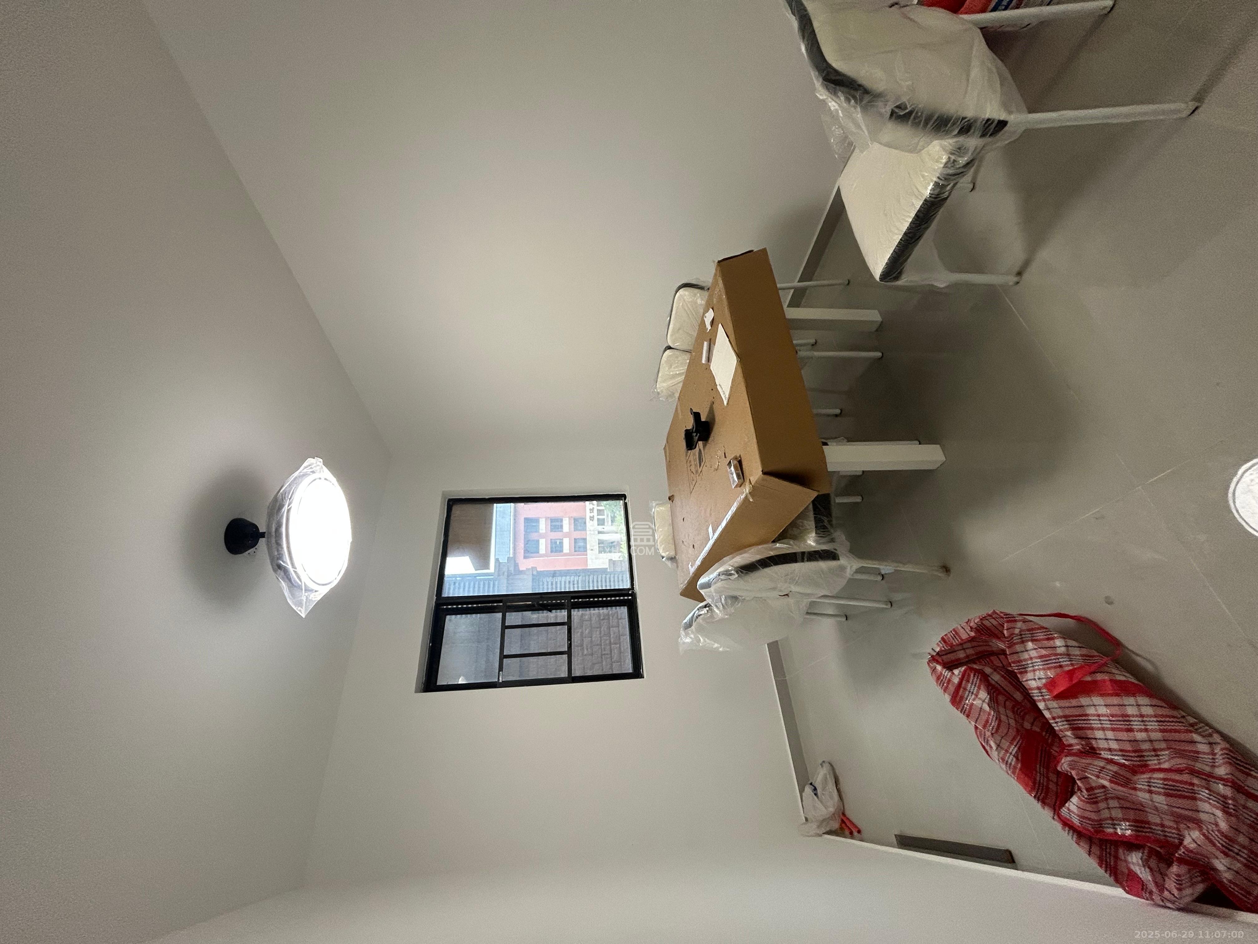 中建嘉和城  3室2厅2卫   2800.00元/月室内图