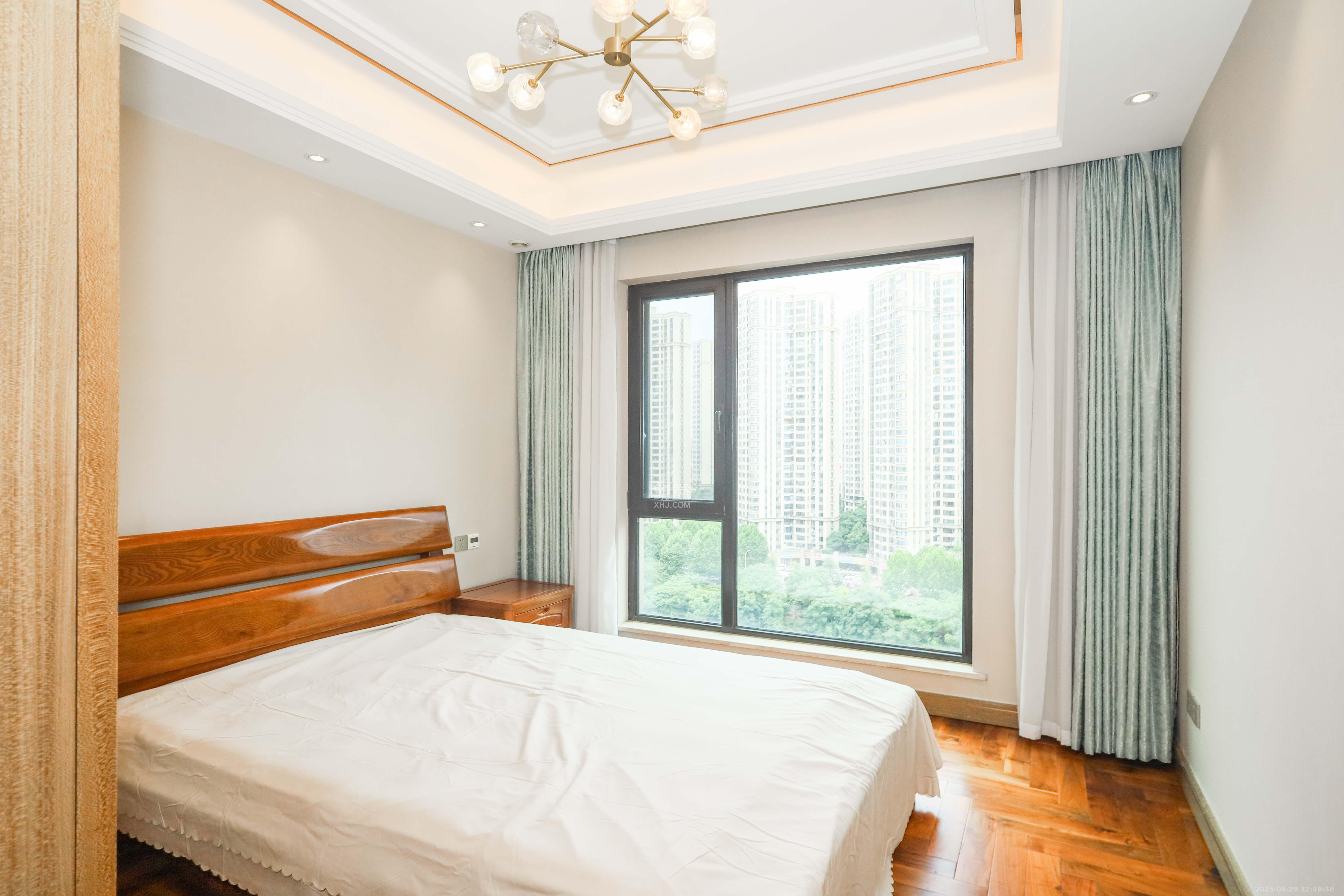 晟通牡丹舸 4室2厅4卫 600.0万 晟通牡丹舸 4室2厅4卫 600.0万卧室