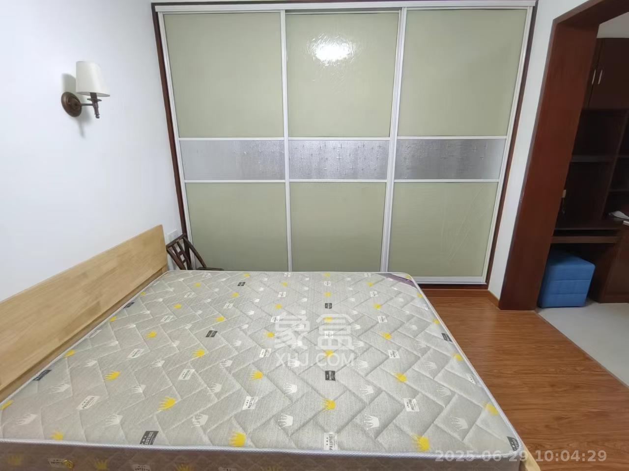 水泵厂宿舍  2室1厅1卫   1700.00元/月室内图