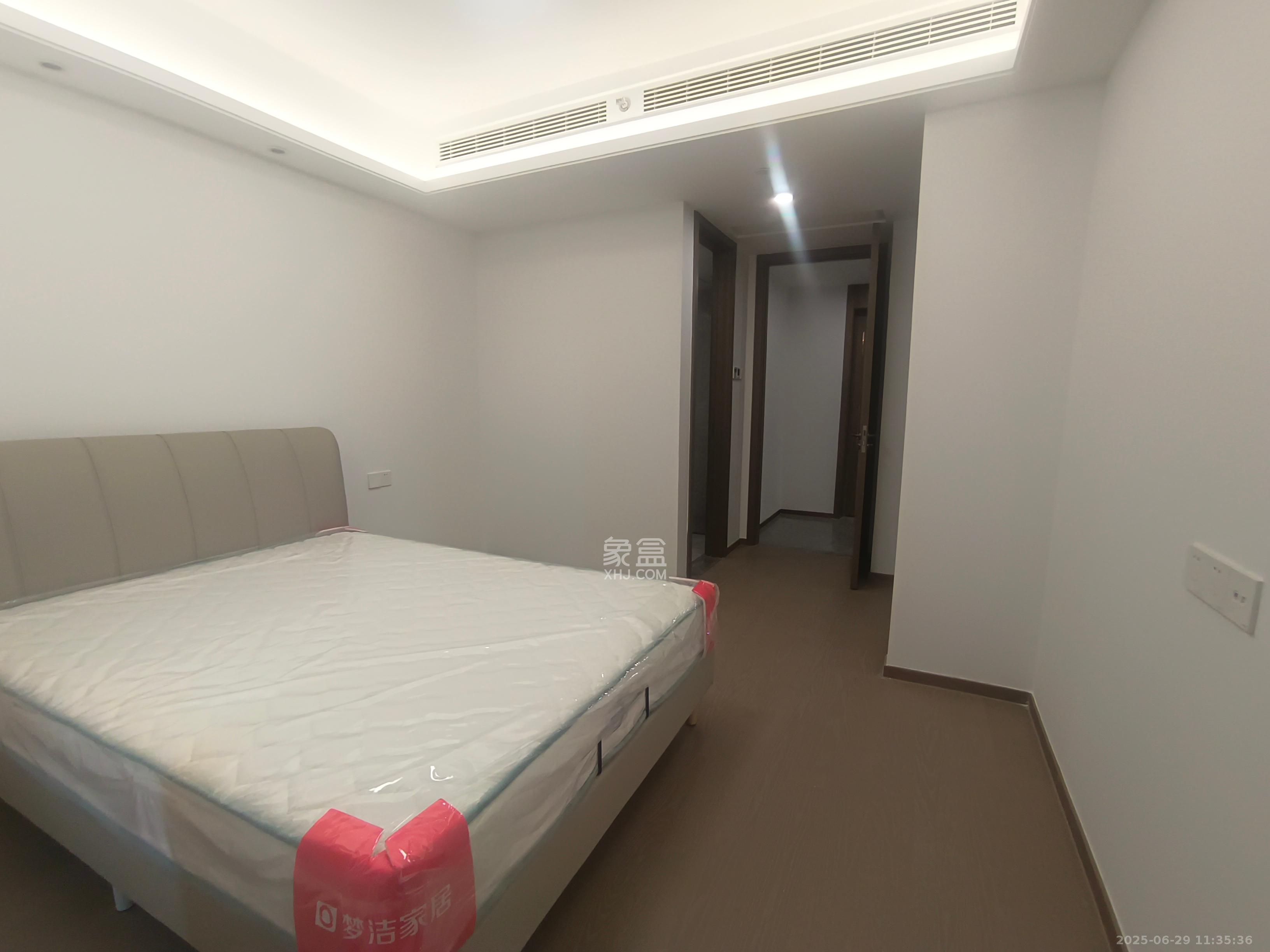 滨江府1913  4室2厅3卫   7000.00元/月室内图