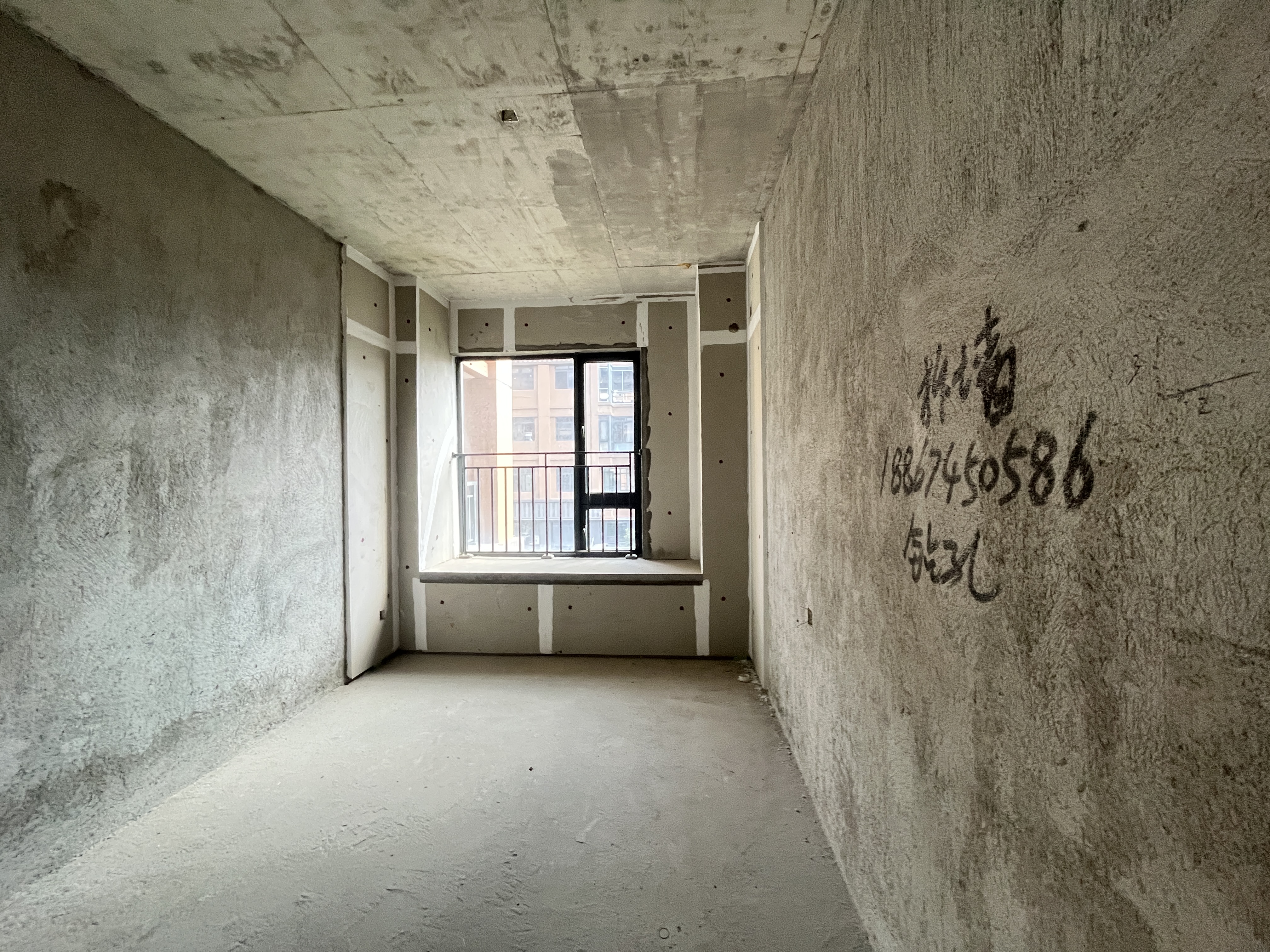 宁邦中心(文华里) 3室2厅2卫 79.8万 宁邦中心(文华里) 3室2厅2卫 79.8万室内图