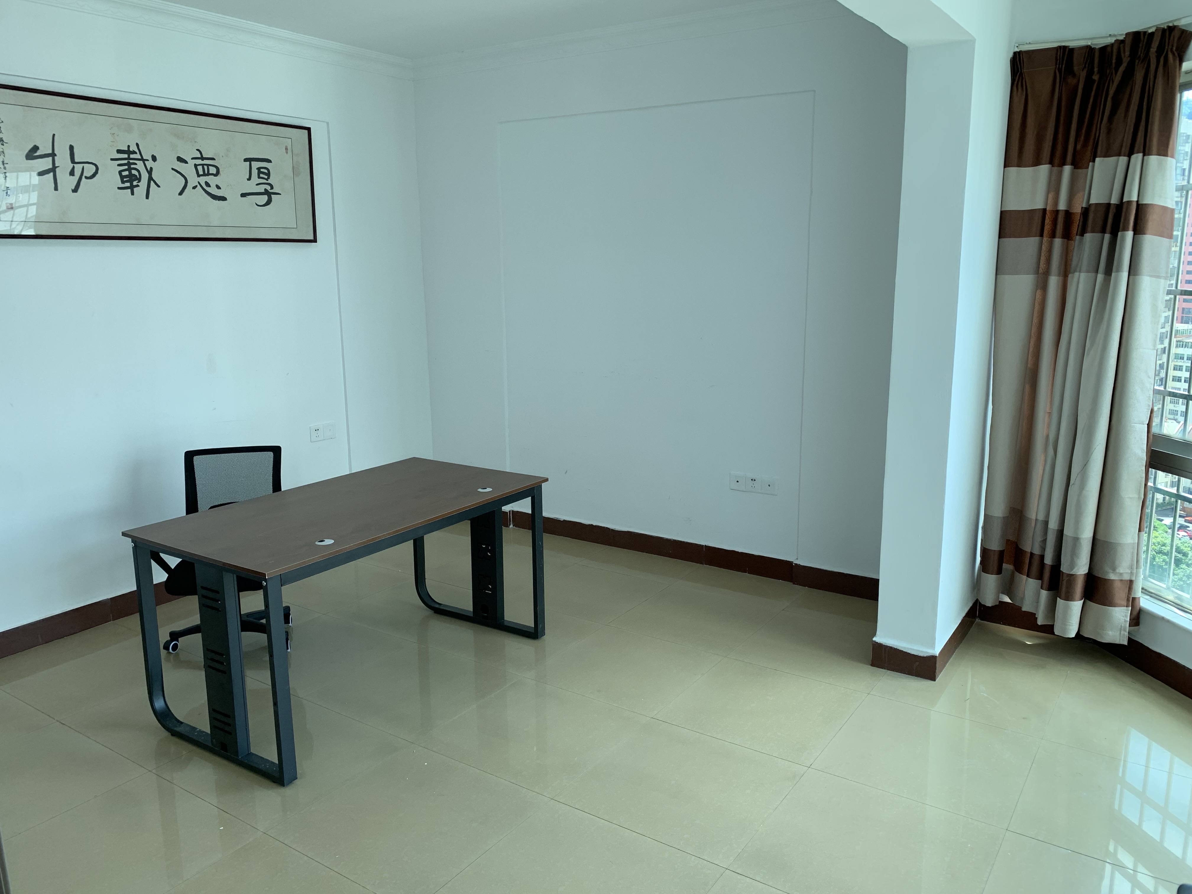 富豪大厦(富豪花园) 3室2厅1卫 2600.0元/月 富豪大厦(富豪花园) 3室2厅1卫 2600.0元/月室内图