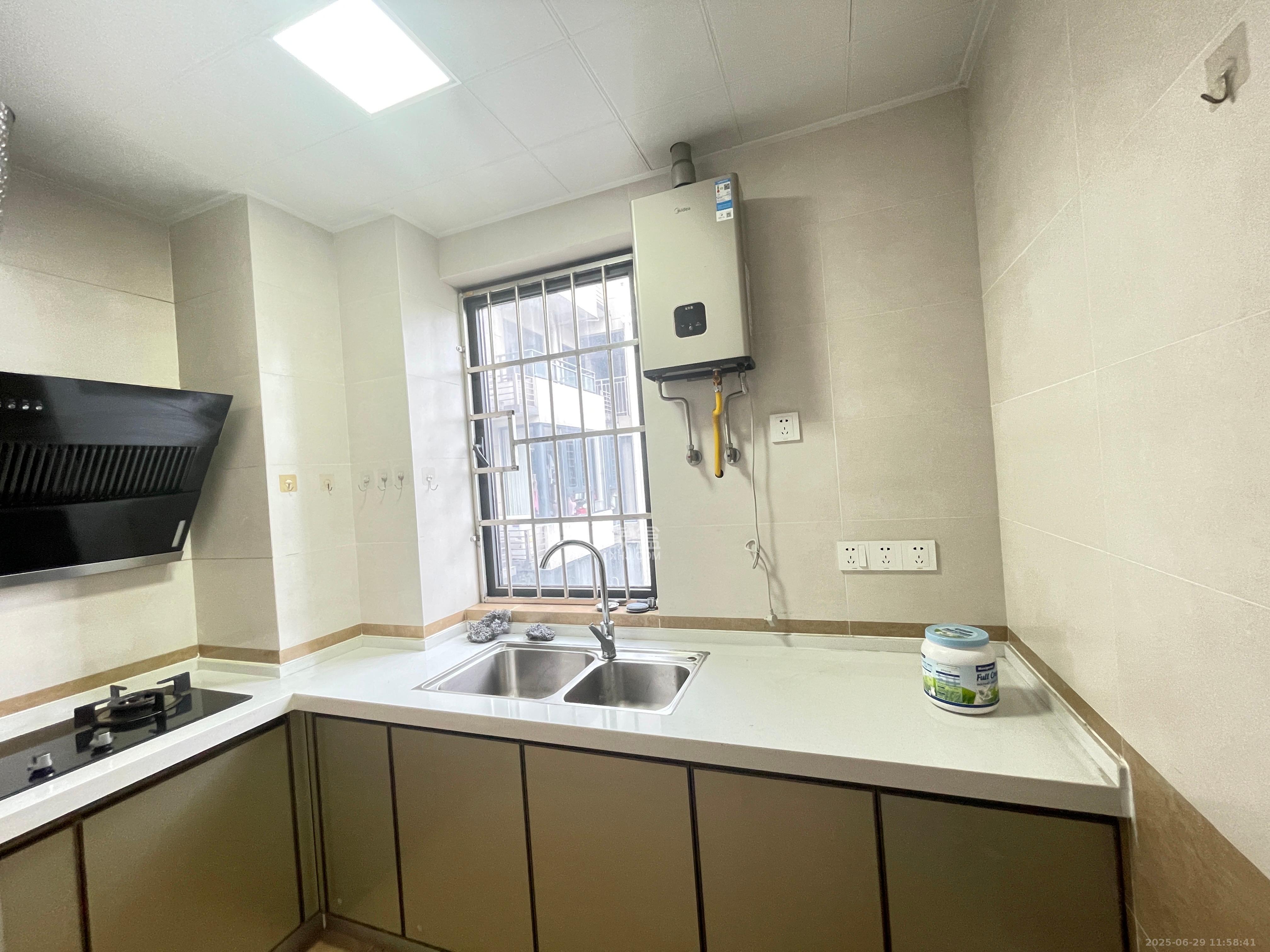 华银南苑融域  2室1厅1卫   2550.00元/月室内图