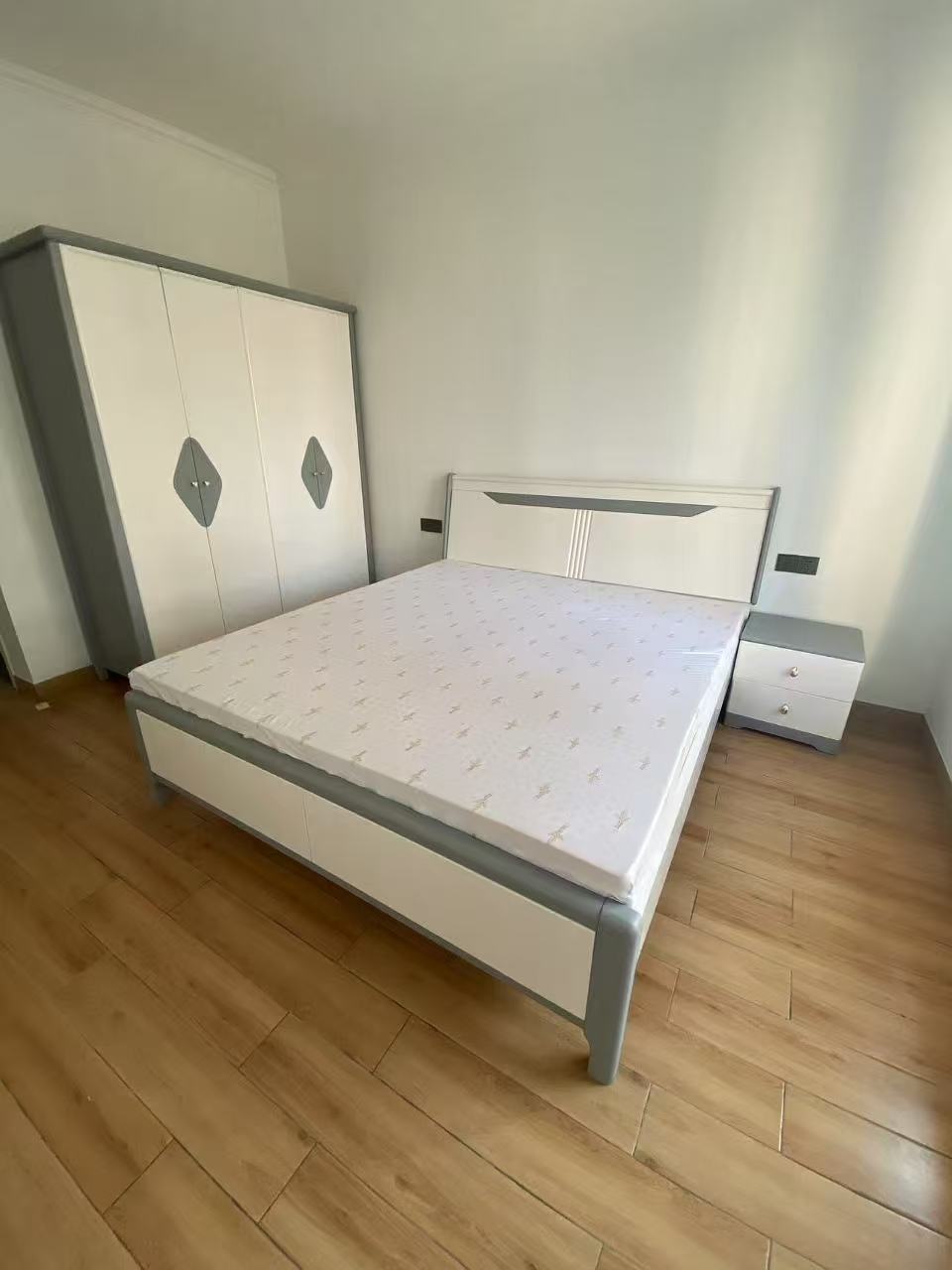 尚运上品 3室2厅2卫 6500.0元/月 尚运上品 3室2厅2卫 6500.0元/月室内图