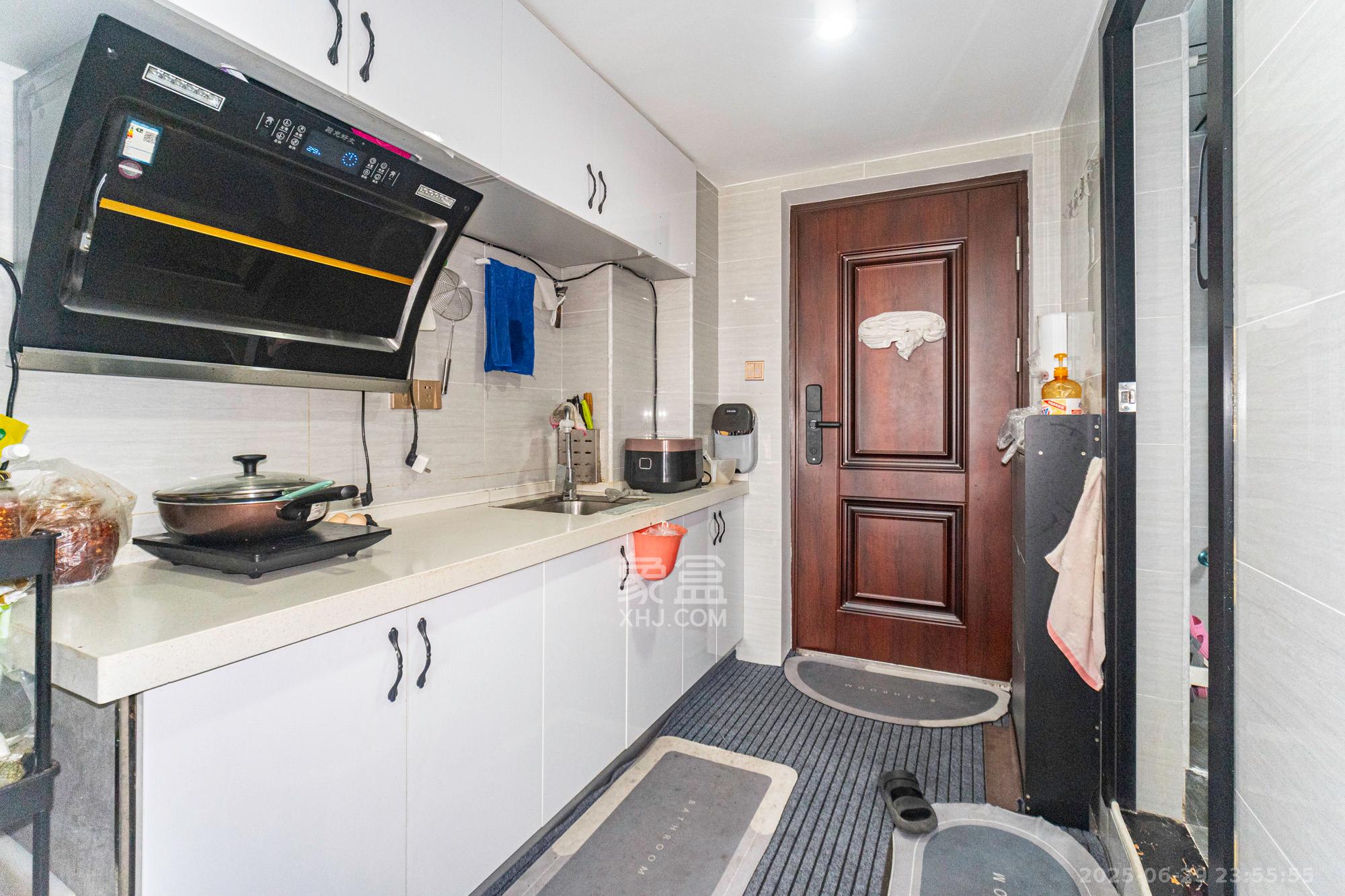 雅居乐新地  1室1厅1卫    34.8万 雅居乐新地  1室1厅1卫    34.8万厨房