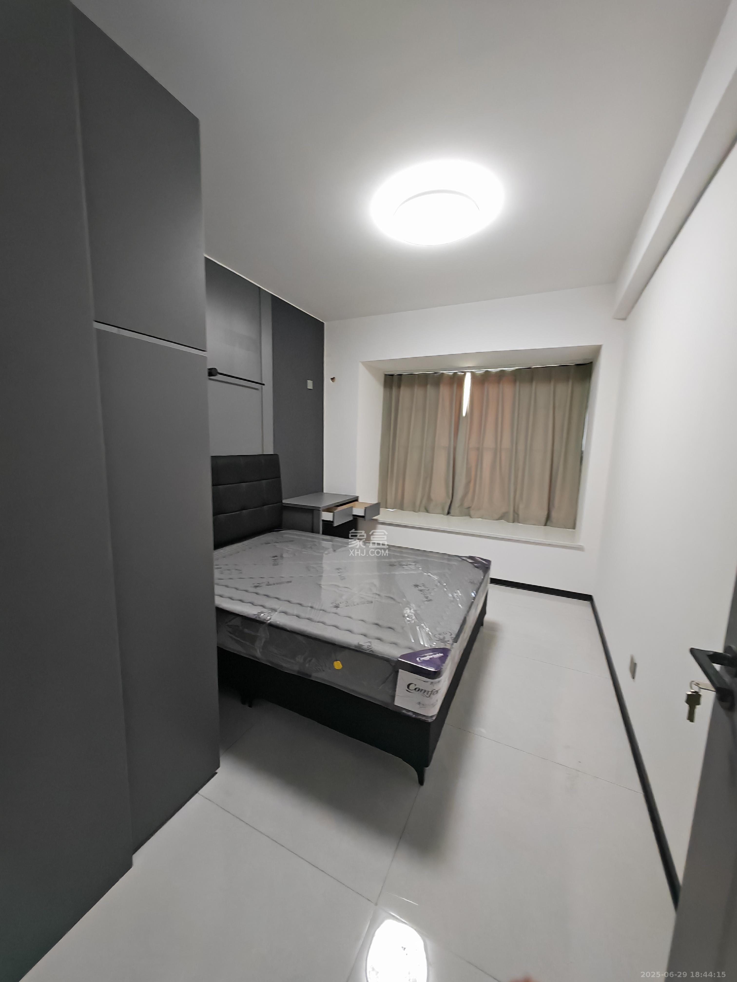 周南学府 2室2厅1卫 2200.0元/月 周南学府 2室2厅1卫 2200.0元/月室内图