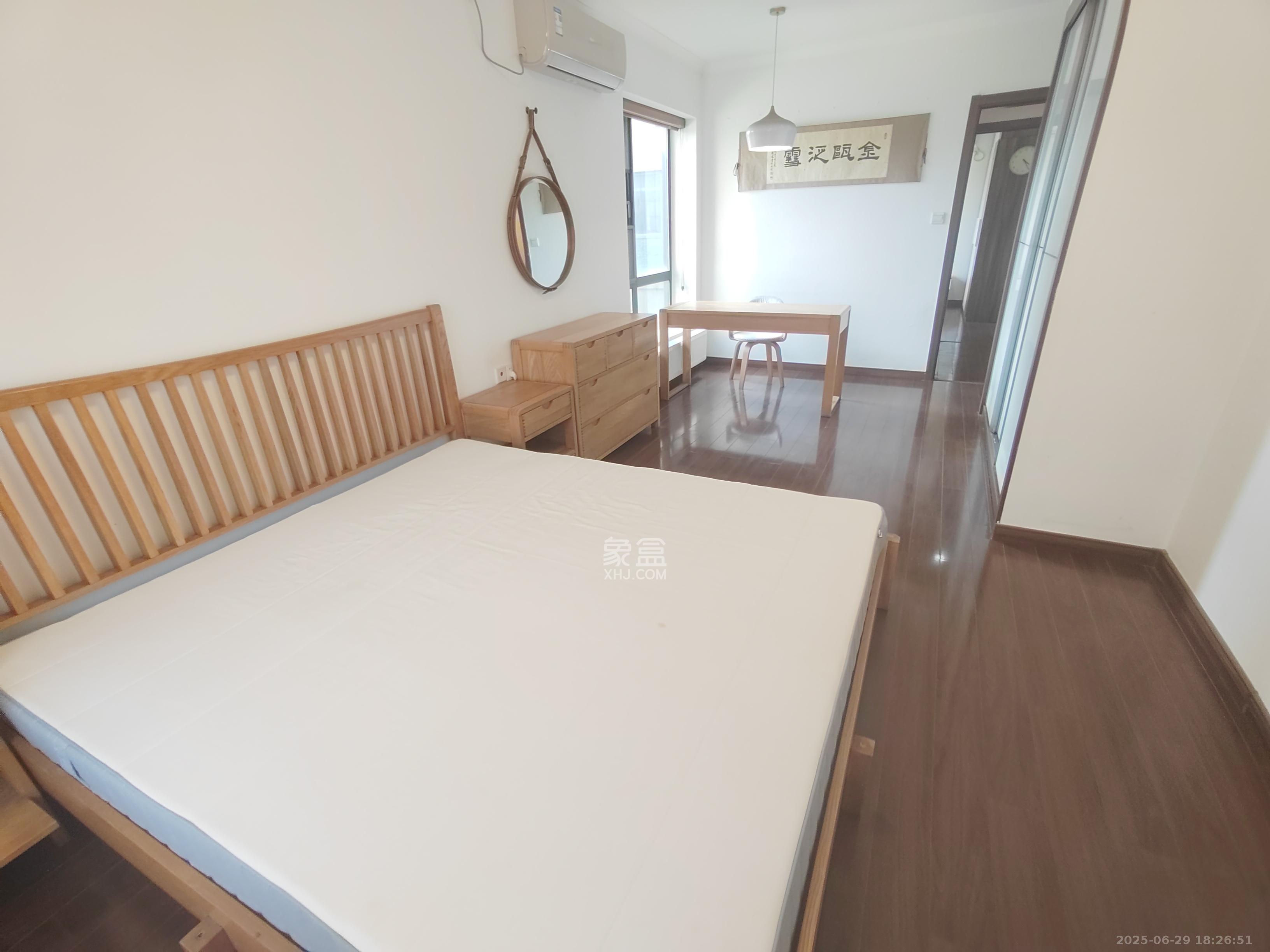 万科金域缇香  3室2厅1卫   3500.00元/月室内图