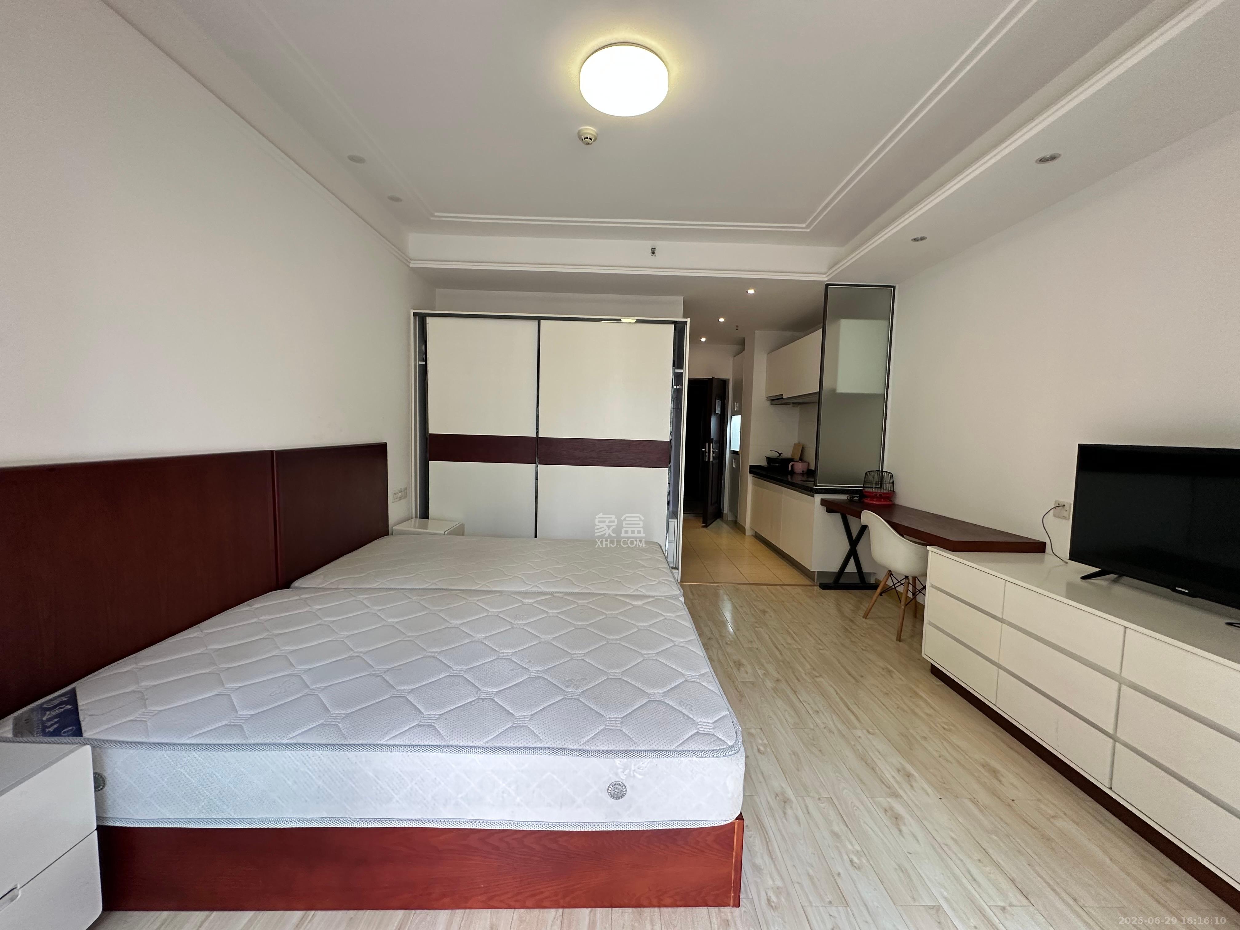 江山帝景哈佛  1室1厅1卫    1300.0元/月室内图1