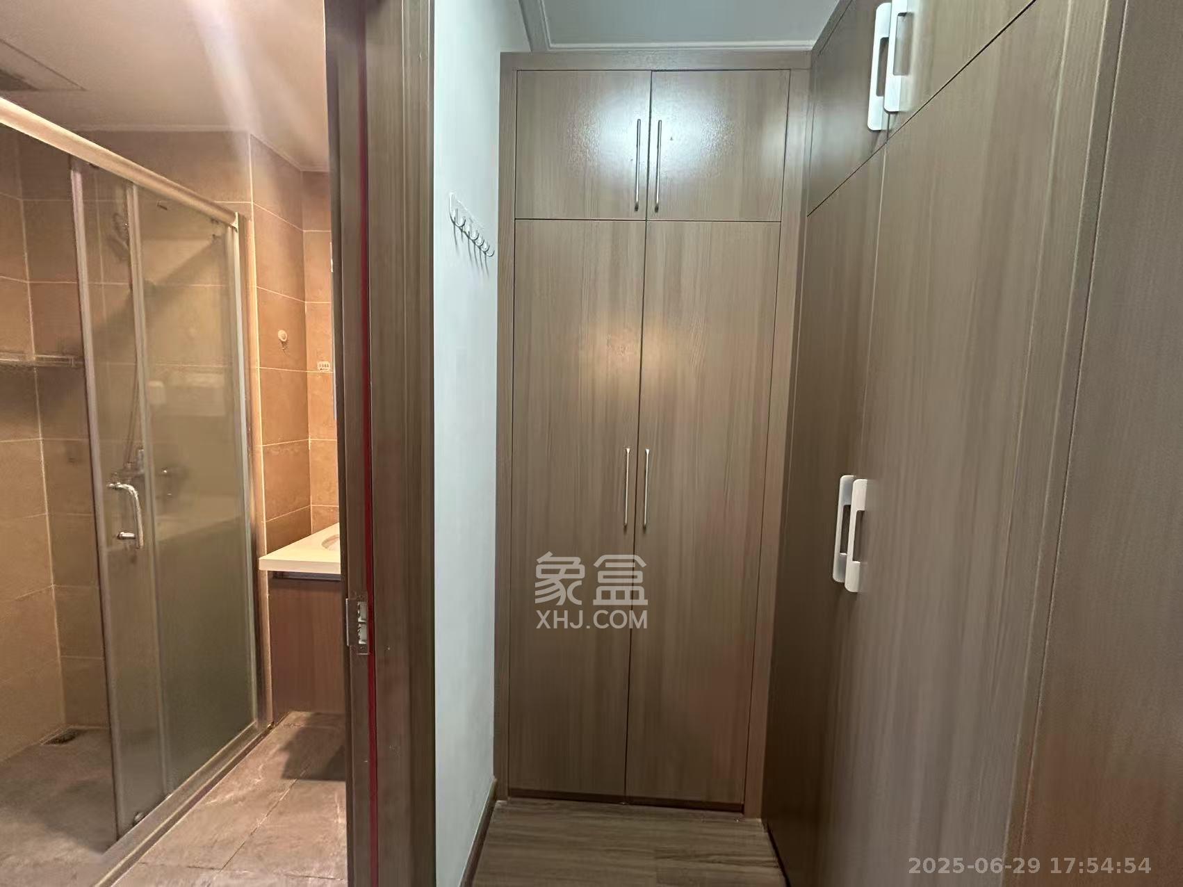 保利茉莉公馆  4室2厅2卫   3800.00元/月室内图