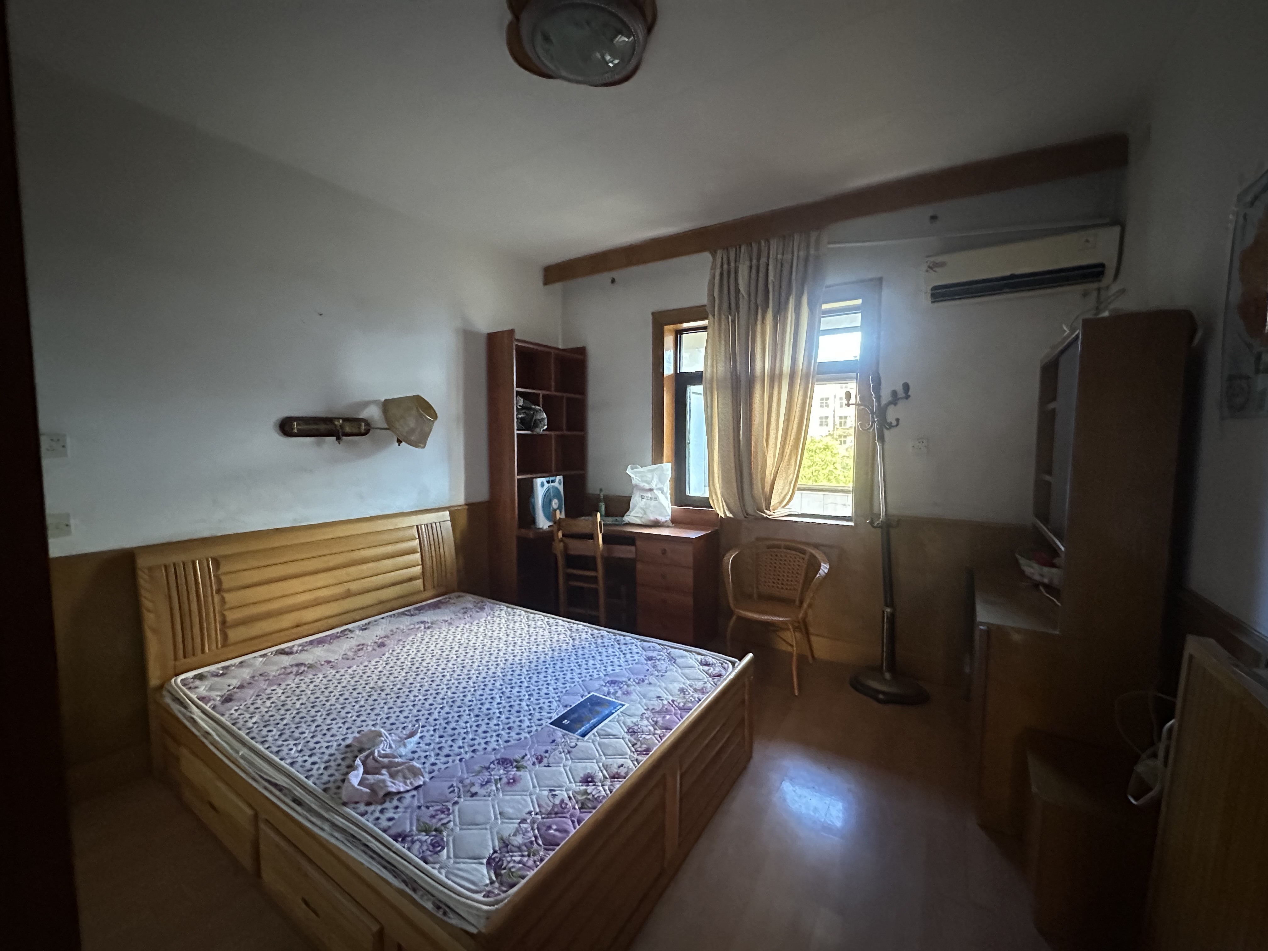 老国土局单位房(白塘路) 3室2厅1卫 47.8万 老国土局单位房(白塘路) 3室2厅1卫 47.8万客厅