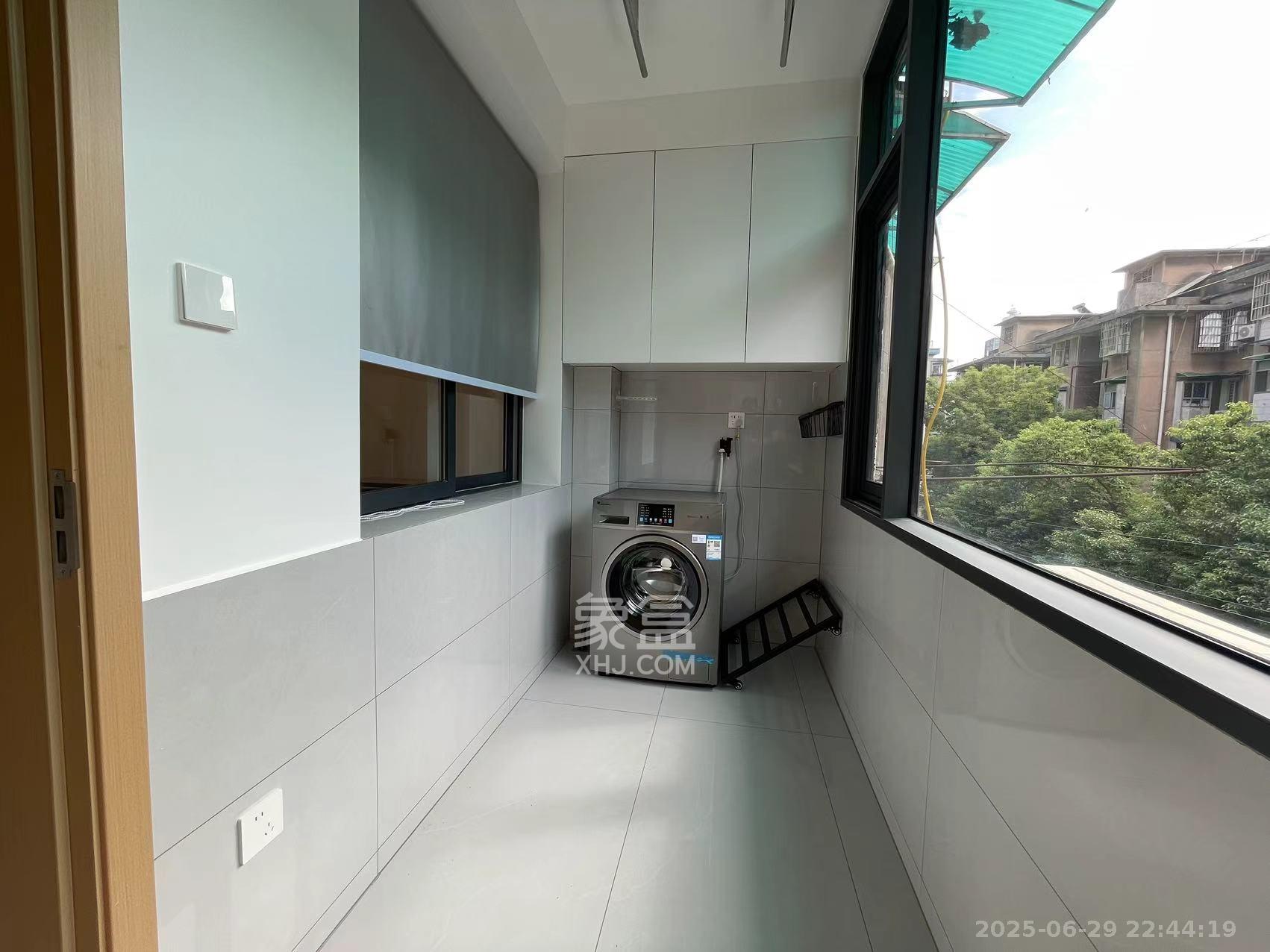 红旗区四片 3室2厅1卫 2500.0元/月 红旗区四片 3室2厅1卫 2500.0元/月室内图