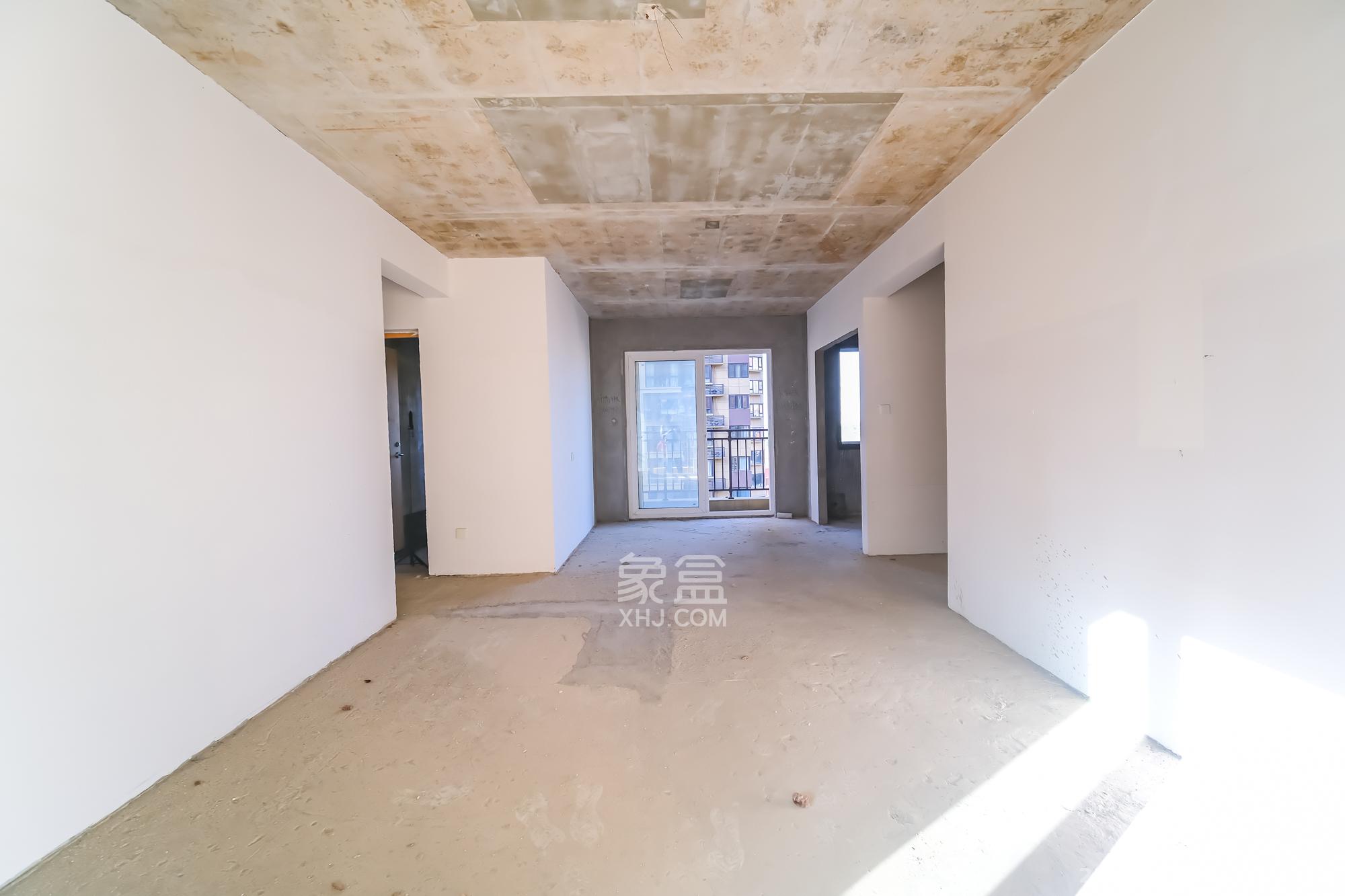 保利香槟国际  4室2厅2卫    105.0万客厅