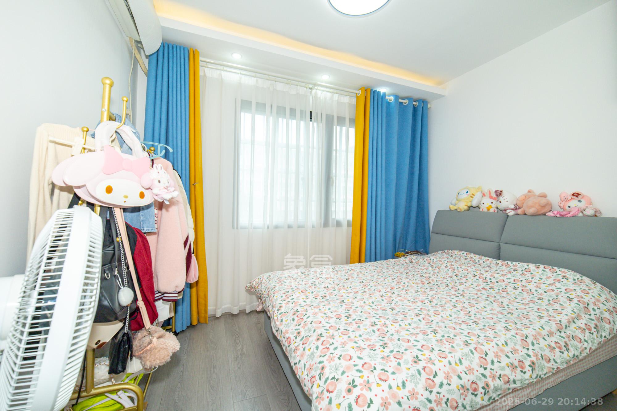 高林金三华邸  3室2厅2卫    65.0万 高林金三华邸  3室2厅2卫    65.0万卧室