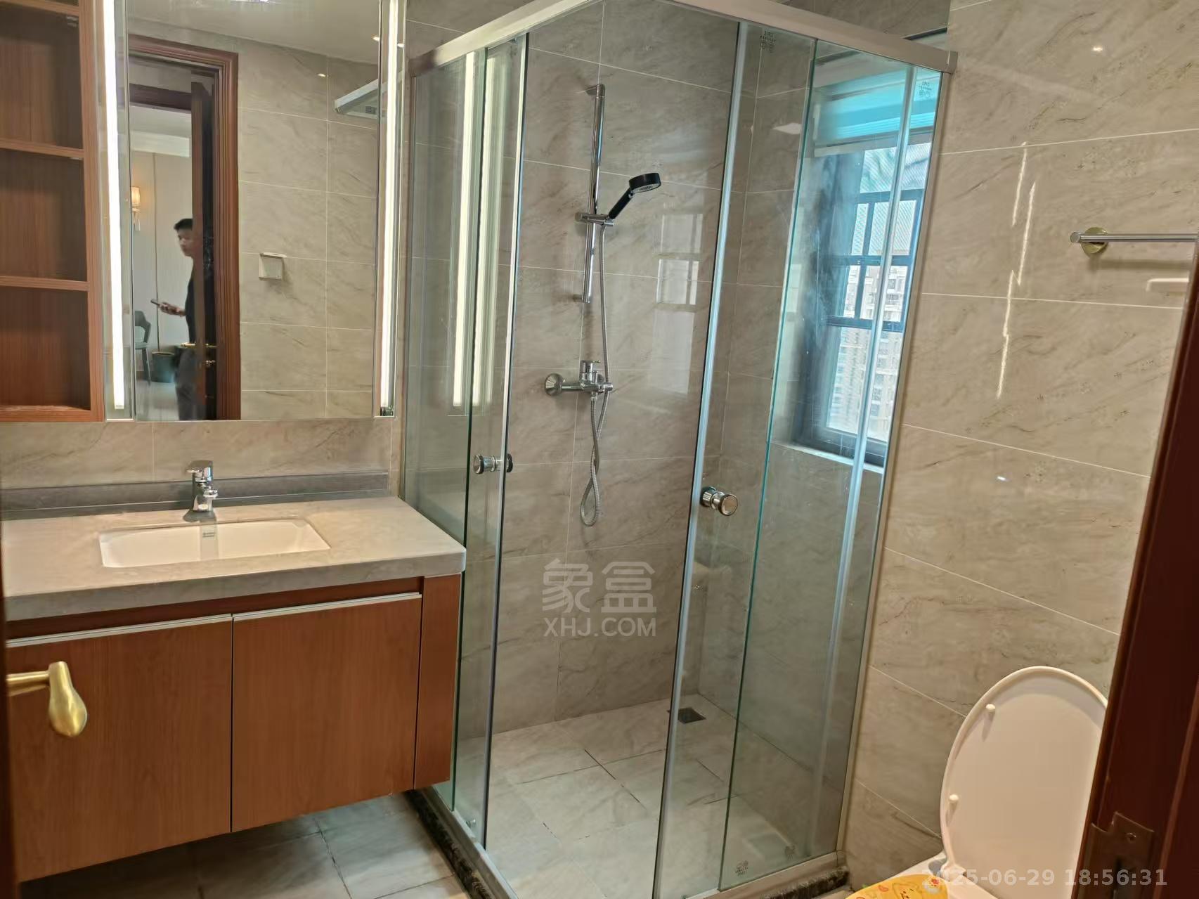 恒大华府 3室2厅1卫 2800.0元/月 恒大华府 3室2厅1卫 2800.0元/月室内图