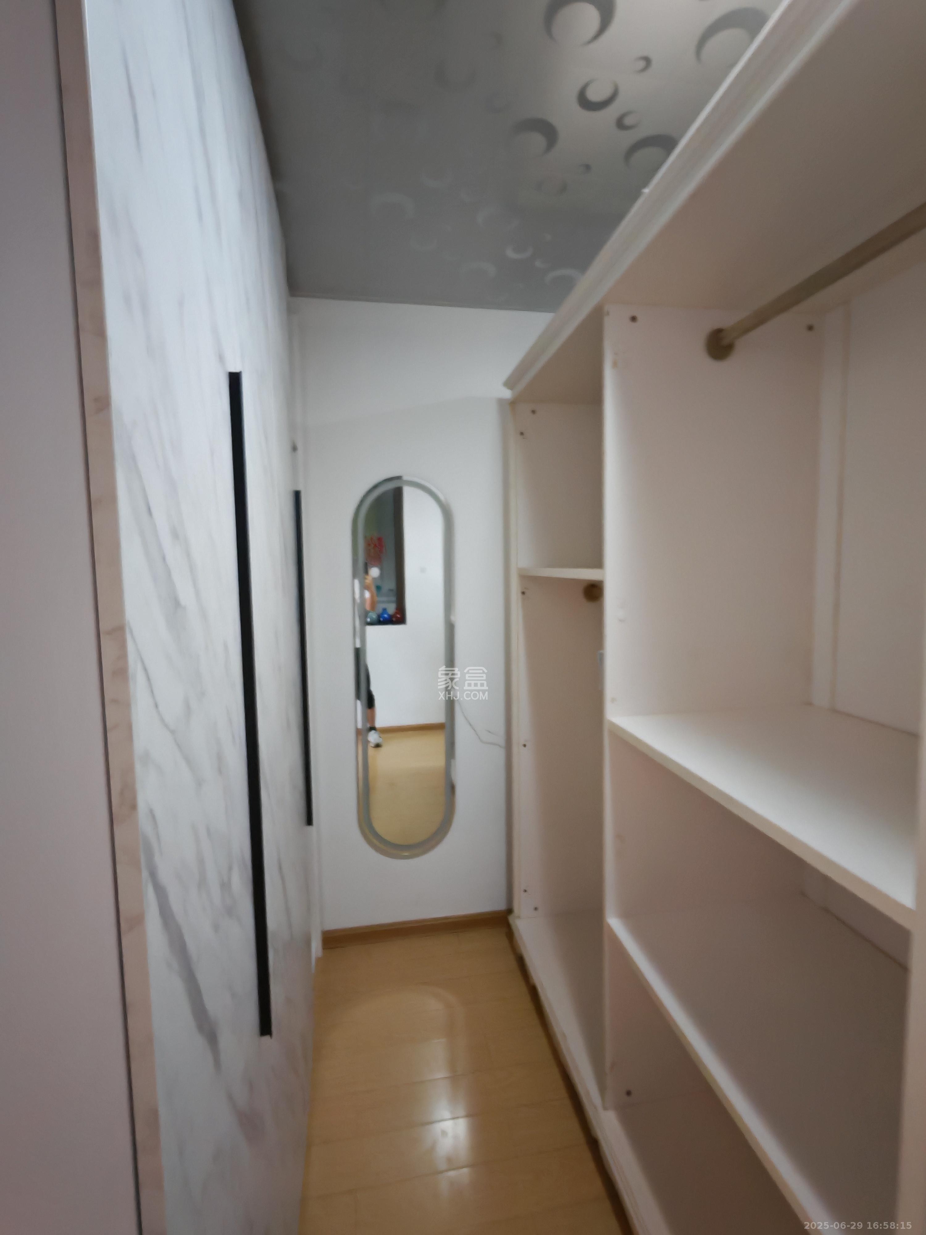 绿地公馆(绿地名邸) 1室1厅1卫 1500.0元/月 绿地公馆(绿地名邸) 1室1厅1卫 1500.0元/月室内图