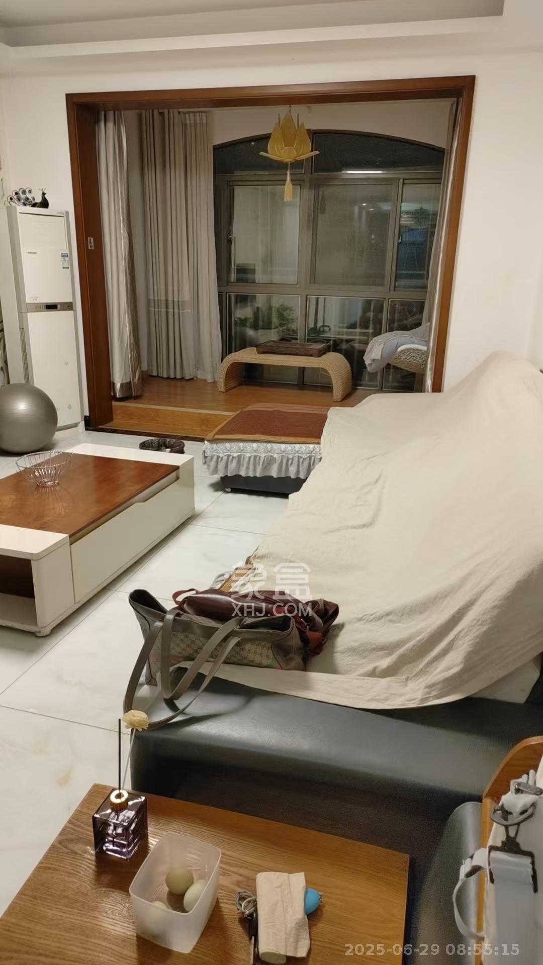 宏聚地中海 3室2厅2卫 2500.0元/月 宏聚地中海 3室2厅2卫 2500.0元/月室内图