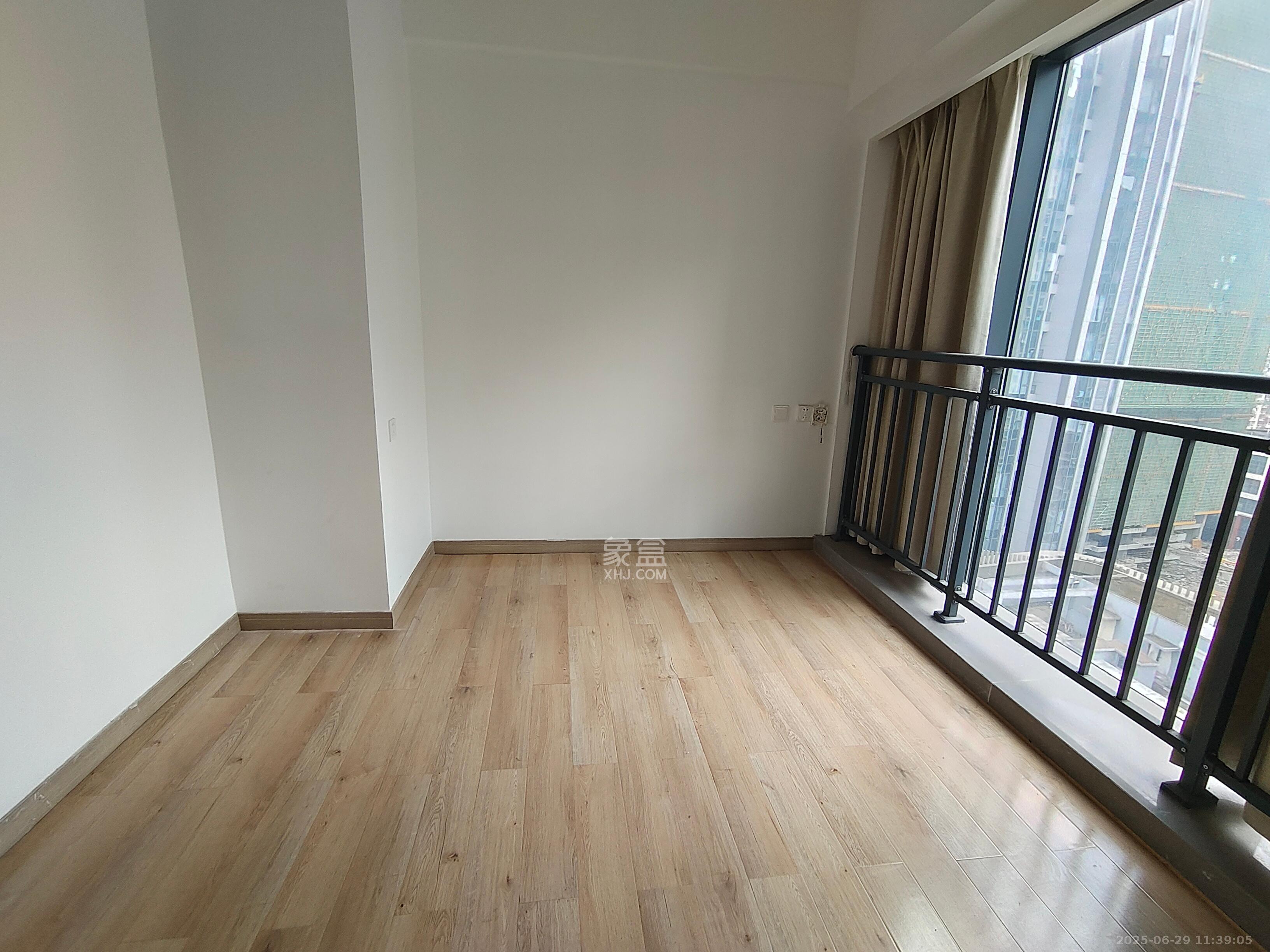 万润时光里  2室2厅1卫   2900.00元/月室内图