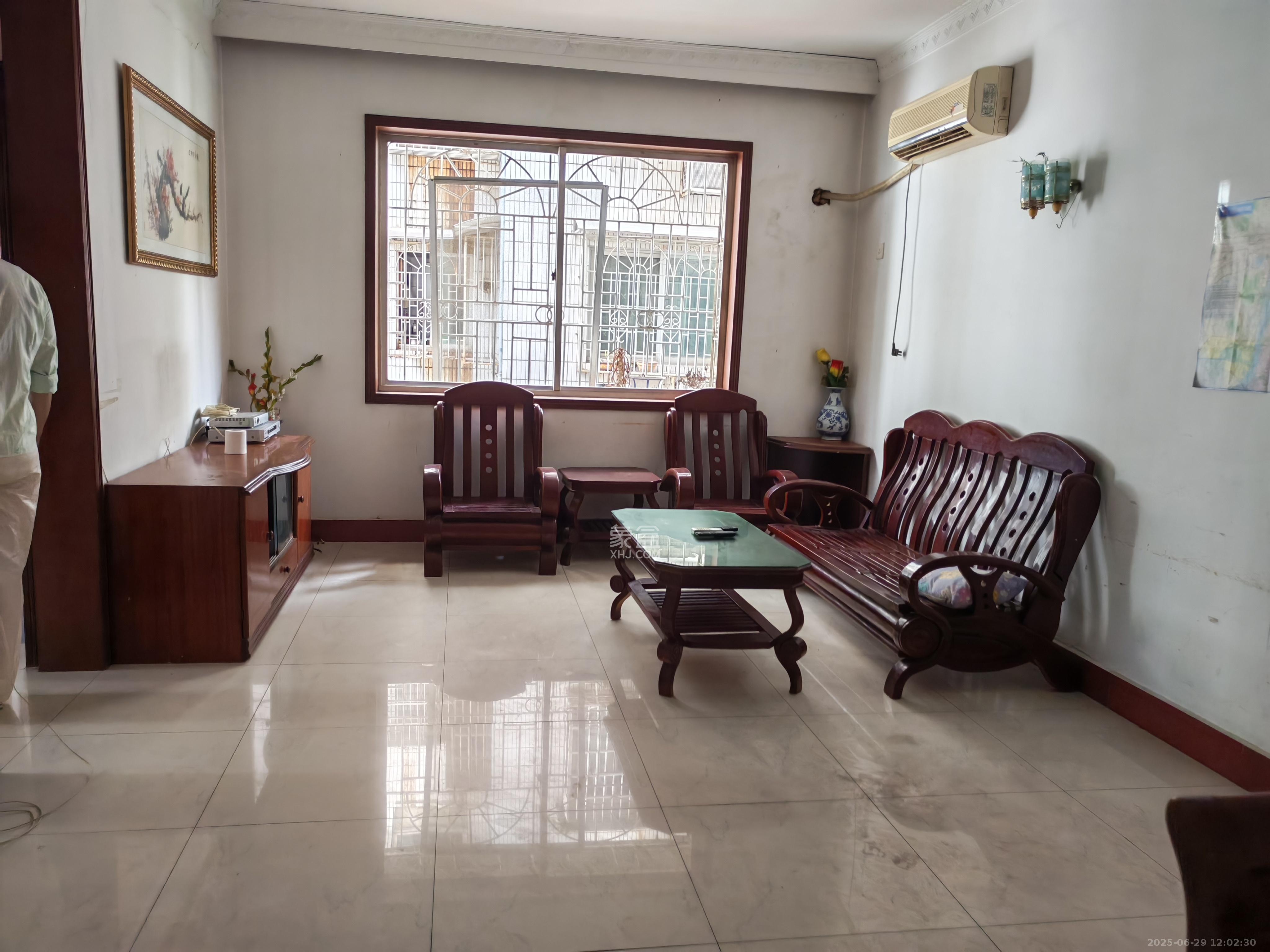 竹园公寓  2室1厅1卫    2200.0元/月室内图