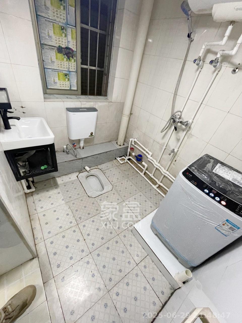 黄荆小区  1室0厅1卫   1200.00元/月室内图